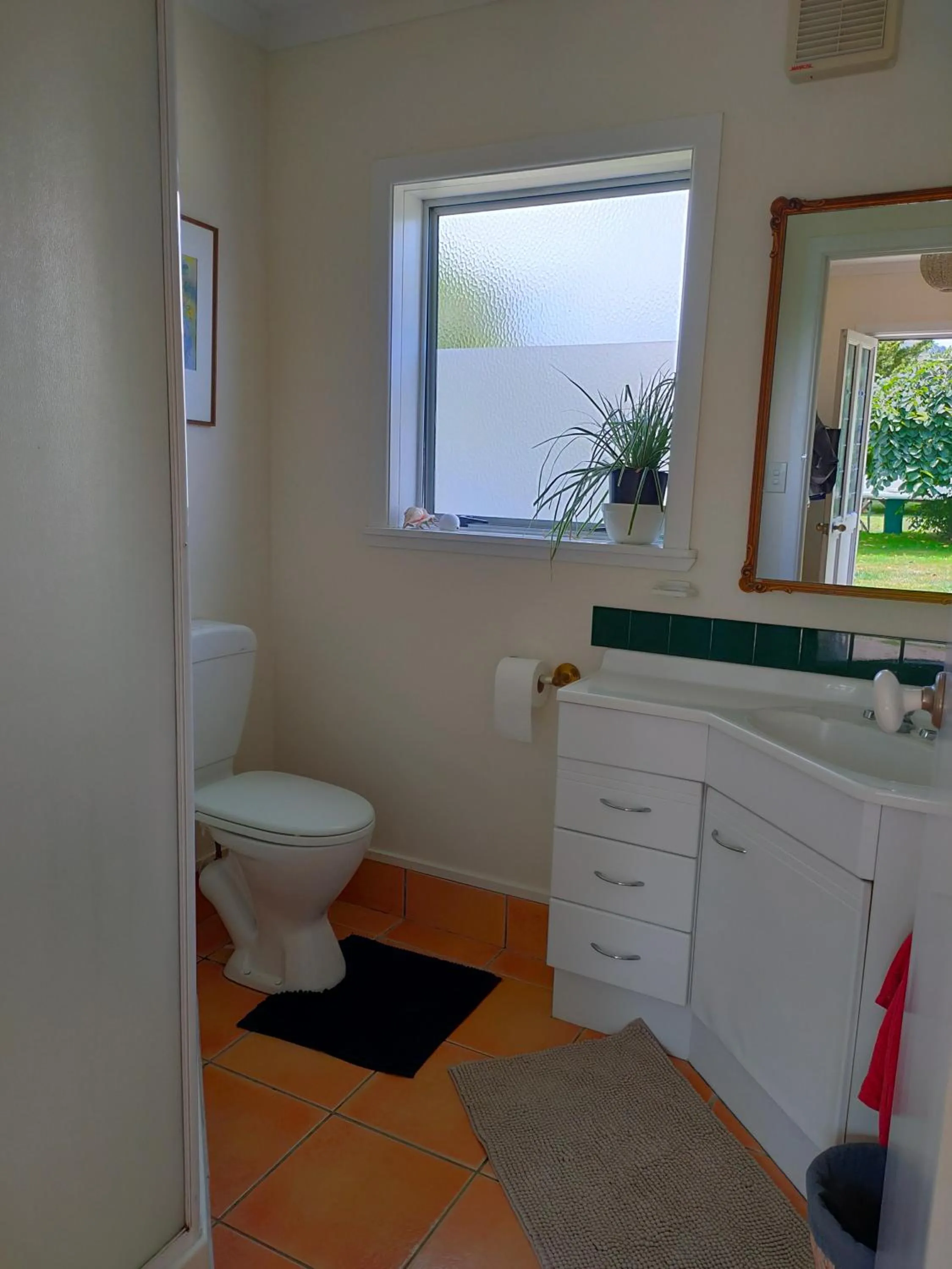 Double Room with Private Bathroom in HomeWell Tauranga
