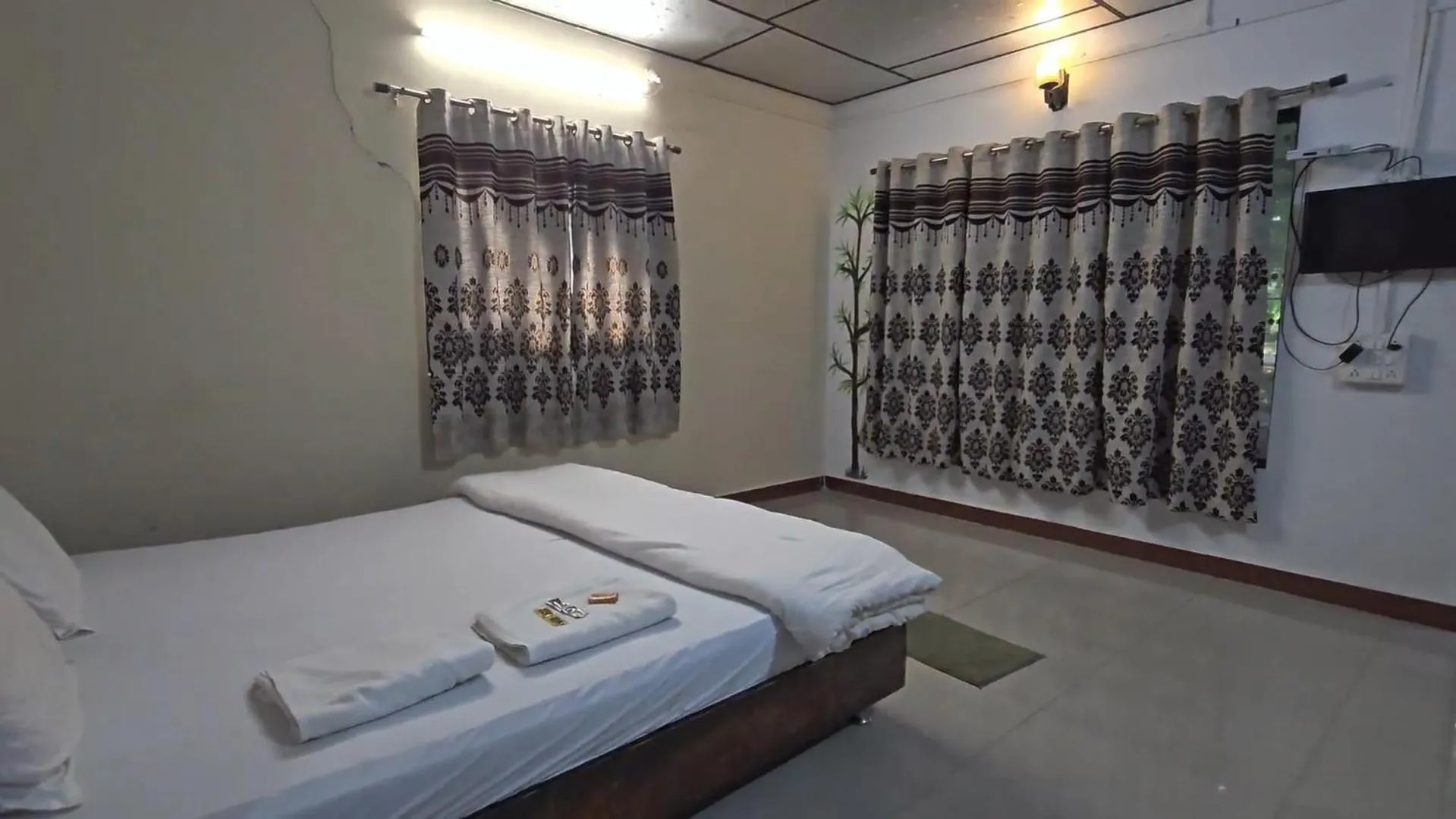 Bed in The Wilds Villa Gir Jungle Stay with Swimming Pool