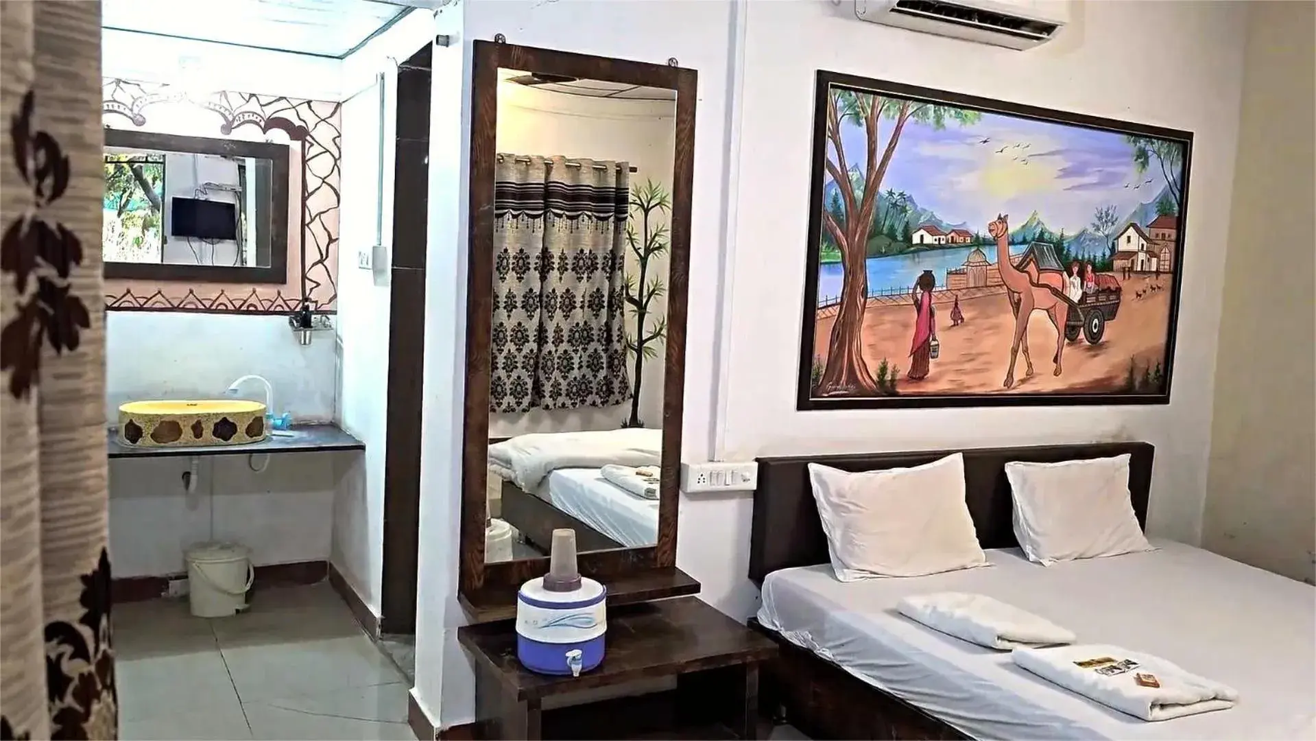 Bed in The Wilds Villa Gir Jungle Stay with Swimming Pool Bed in The Wilds Villa Gir Jungle Stay with Swimming Pool