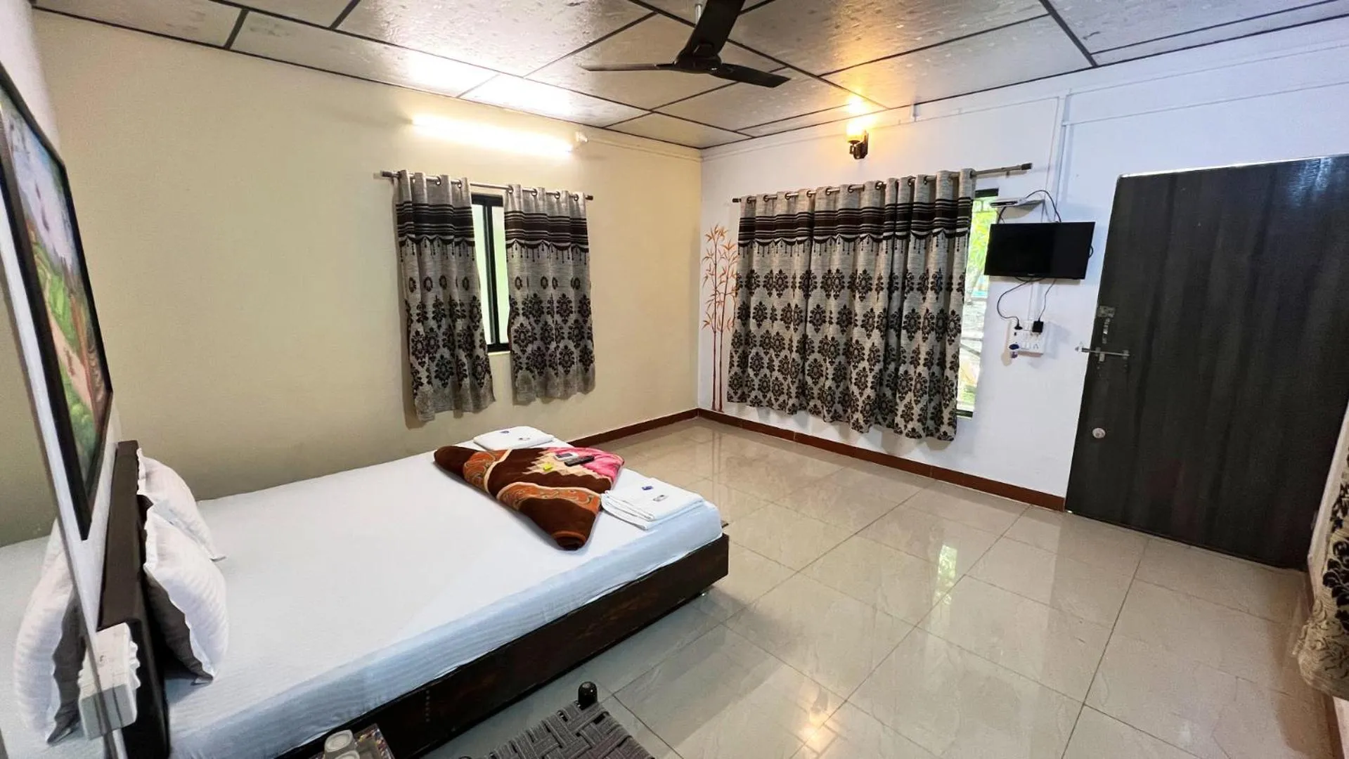 Bed in The Wilds Villa Gir Jungle Stay with Swimming Pool