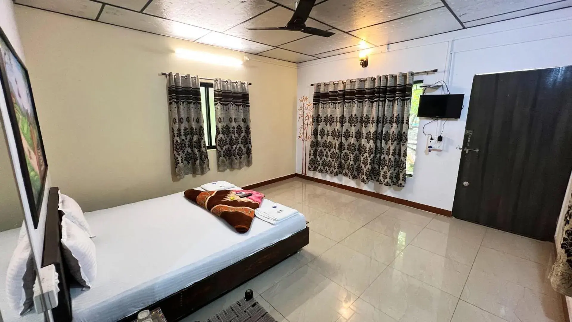 Bed in The Wilds Villa Gir Jungle Stay with Swimming Pool Bed in The Wilds Villa Gir Jungle Stay with Swimming Pool