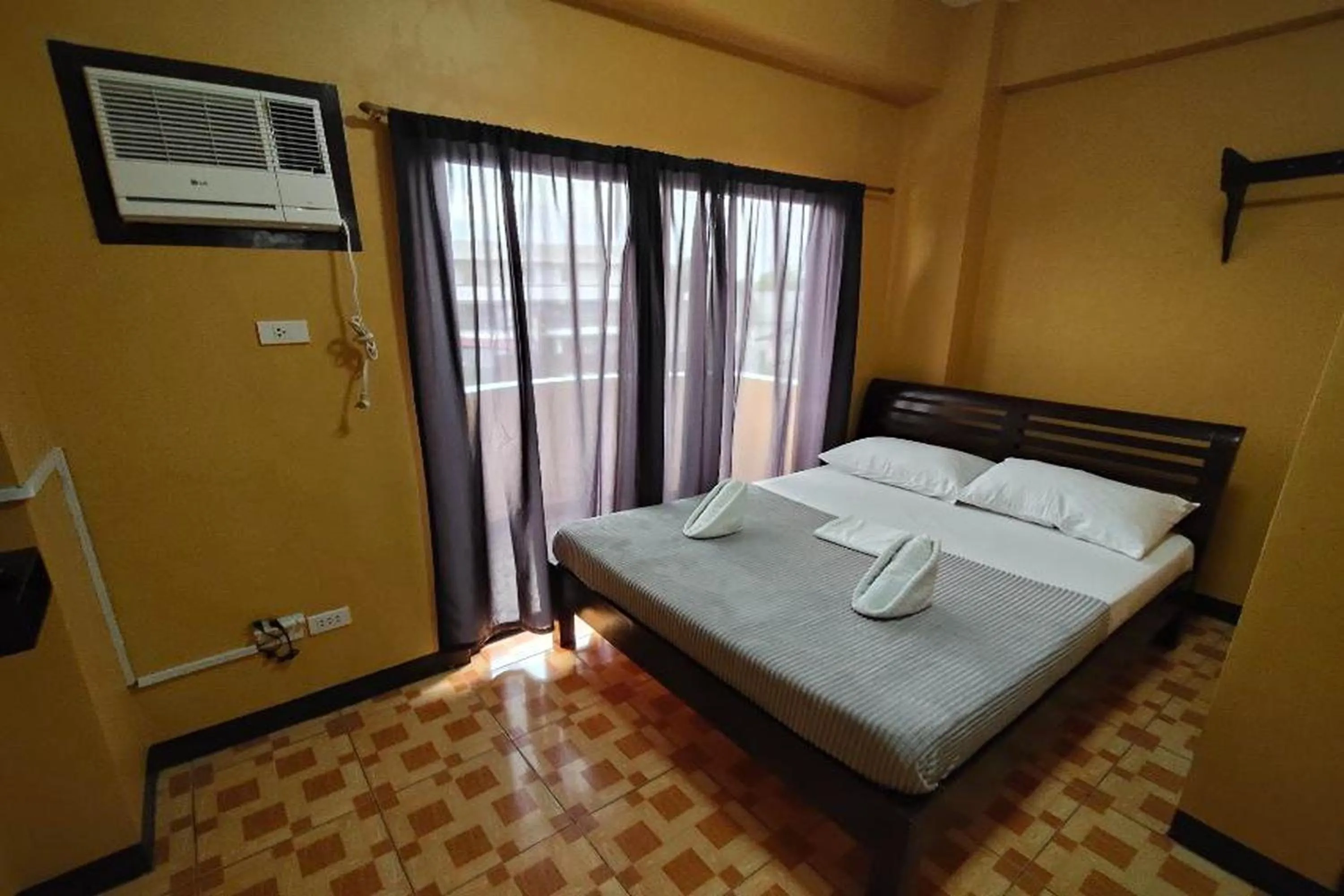 Double Room in Sea Urchin Hotel near Hundred Islands