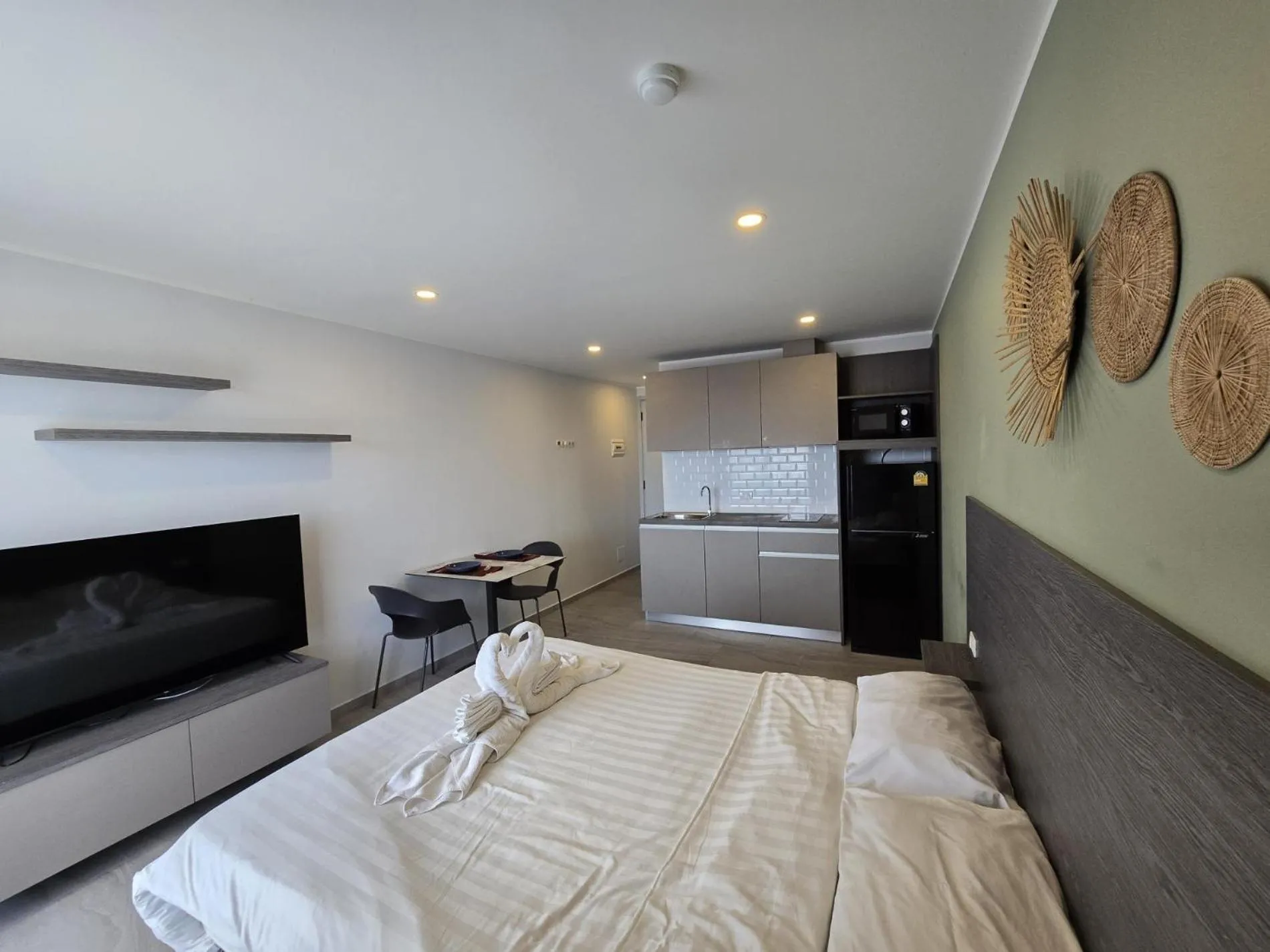 Floor plan, Bed in Lagoon Loft Studio T3-627