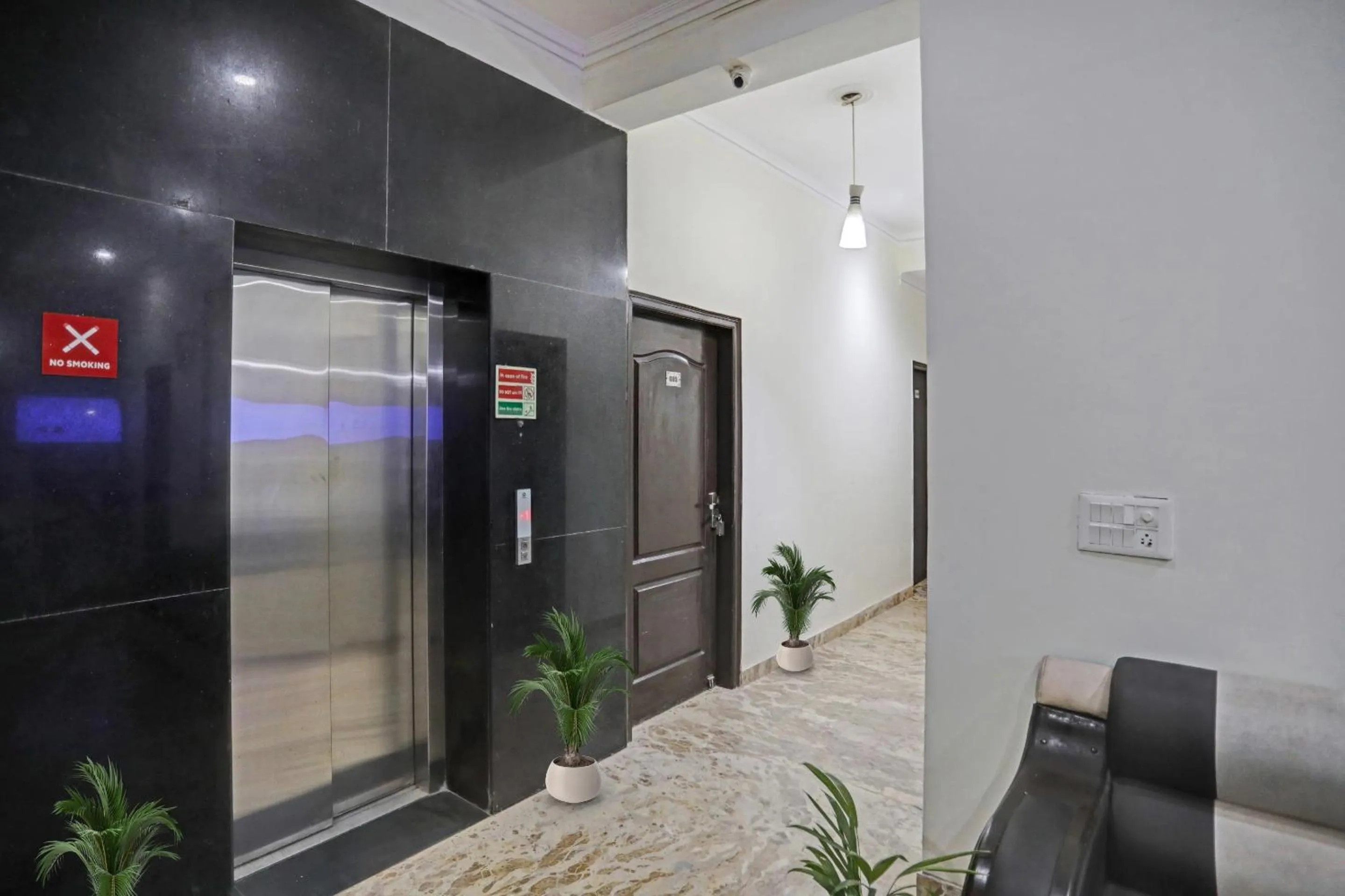 Lobby or reception in Townhouse The Premier View Near ISKCON Temple Noida