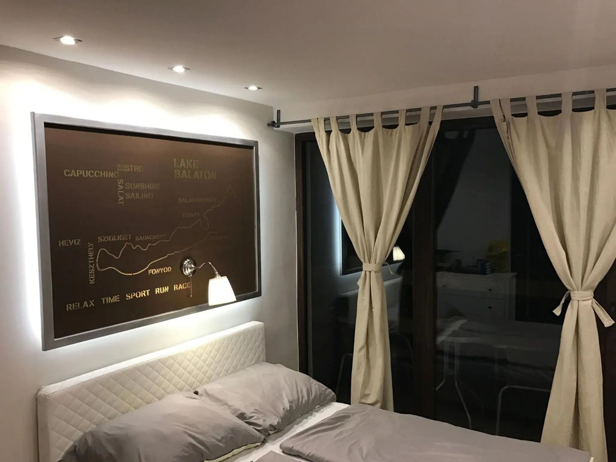 Decorative detail, Bed in Silver Garden