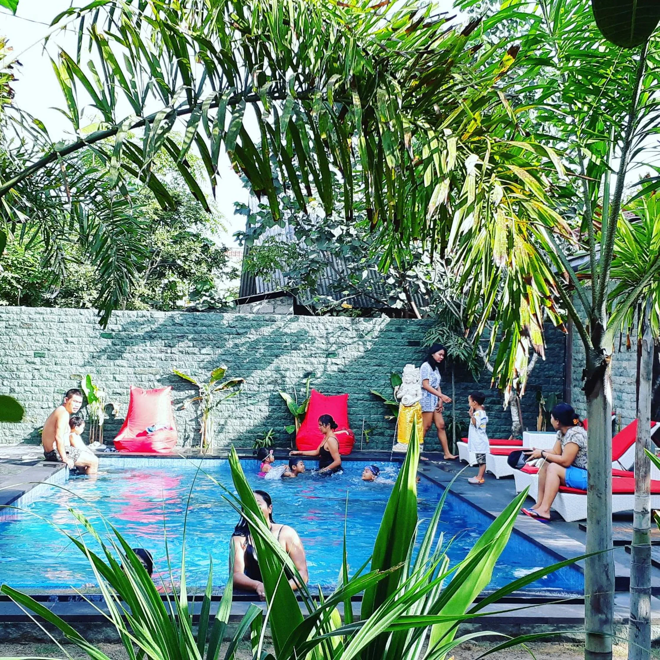 Swimming pool in Bunutbali Villas88