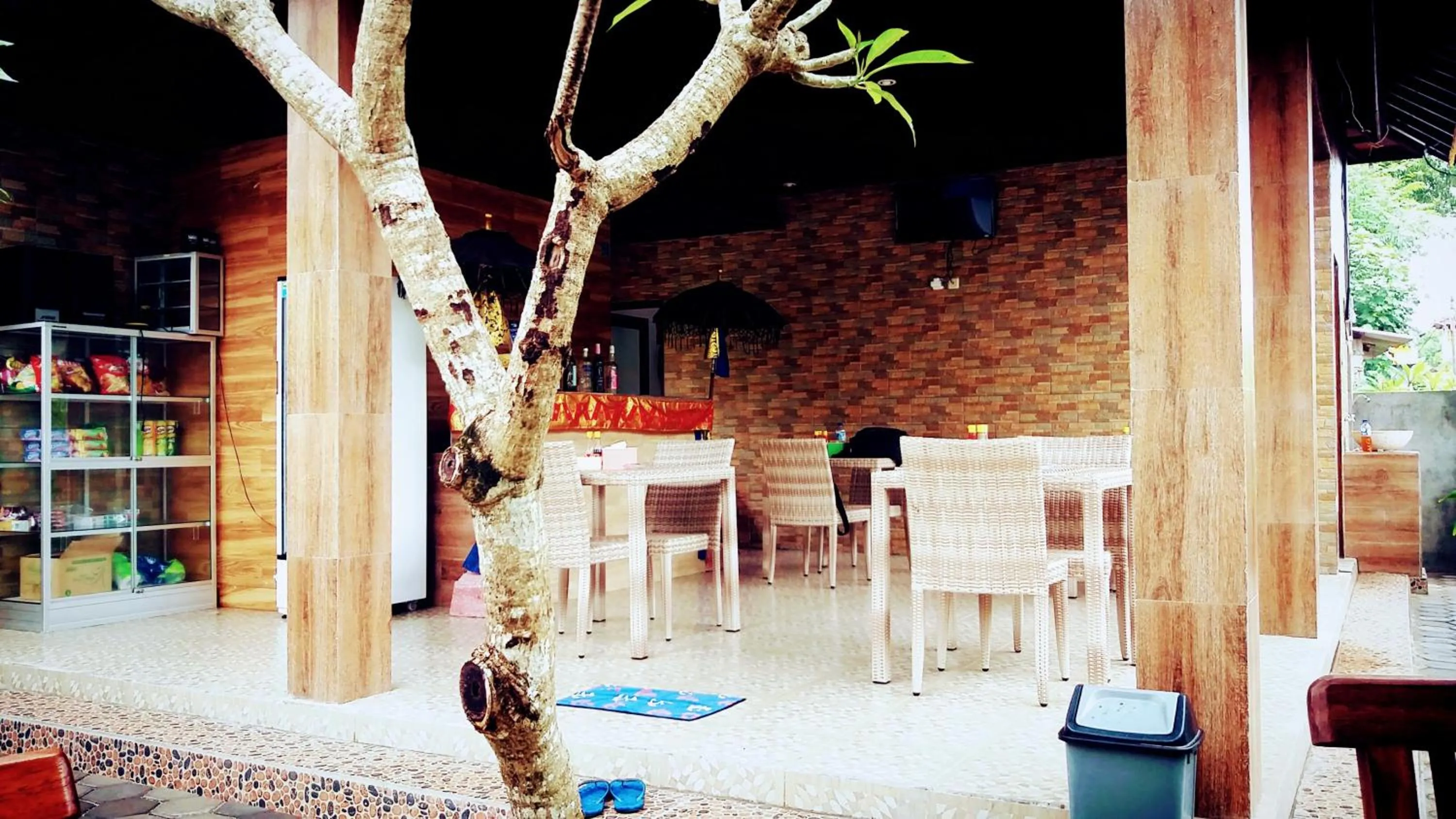 Restaurant/places to eat in Bunutbali Villas88