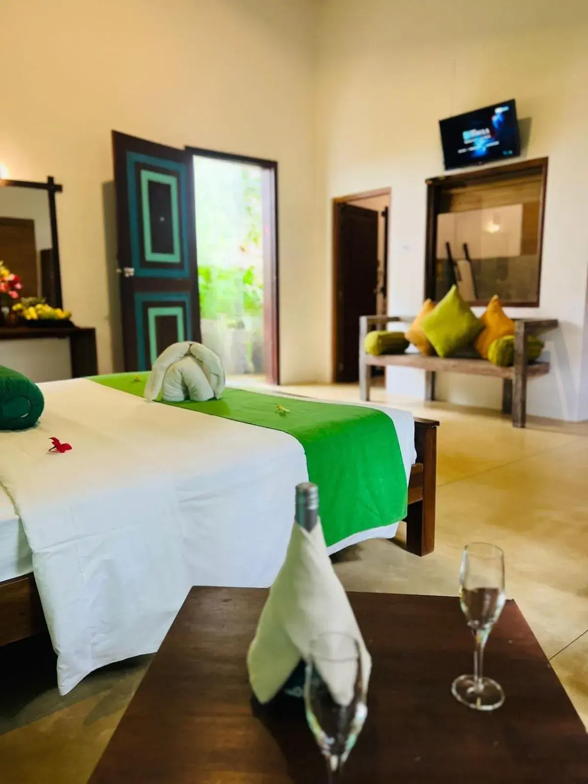 Property building, Bed in Garcinia Leaf Property building, Bed in Garcinia Leaf