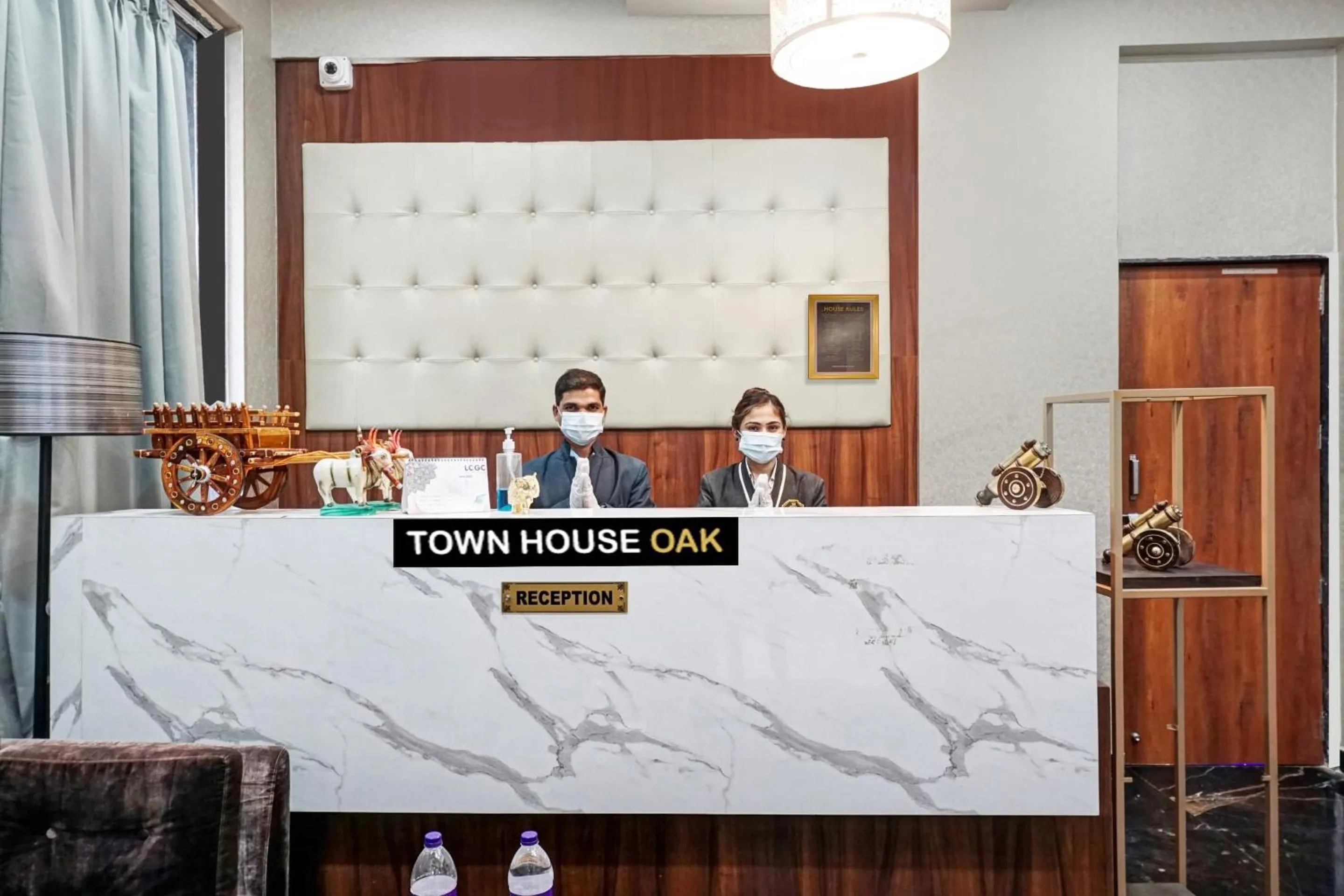 Super Townhouse OAK Hotel Rajmudra