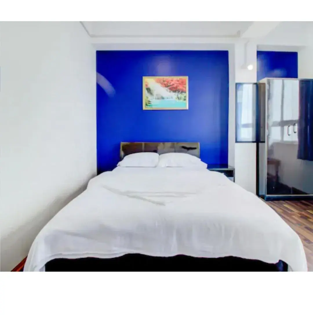 Bed in Aura Homes Bed in Aura Homes