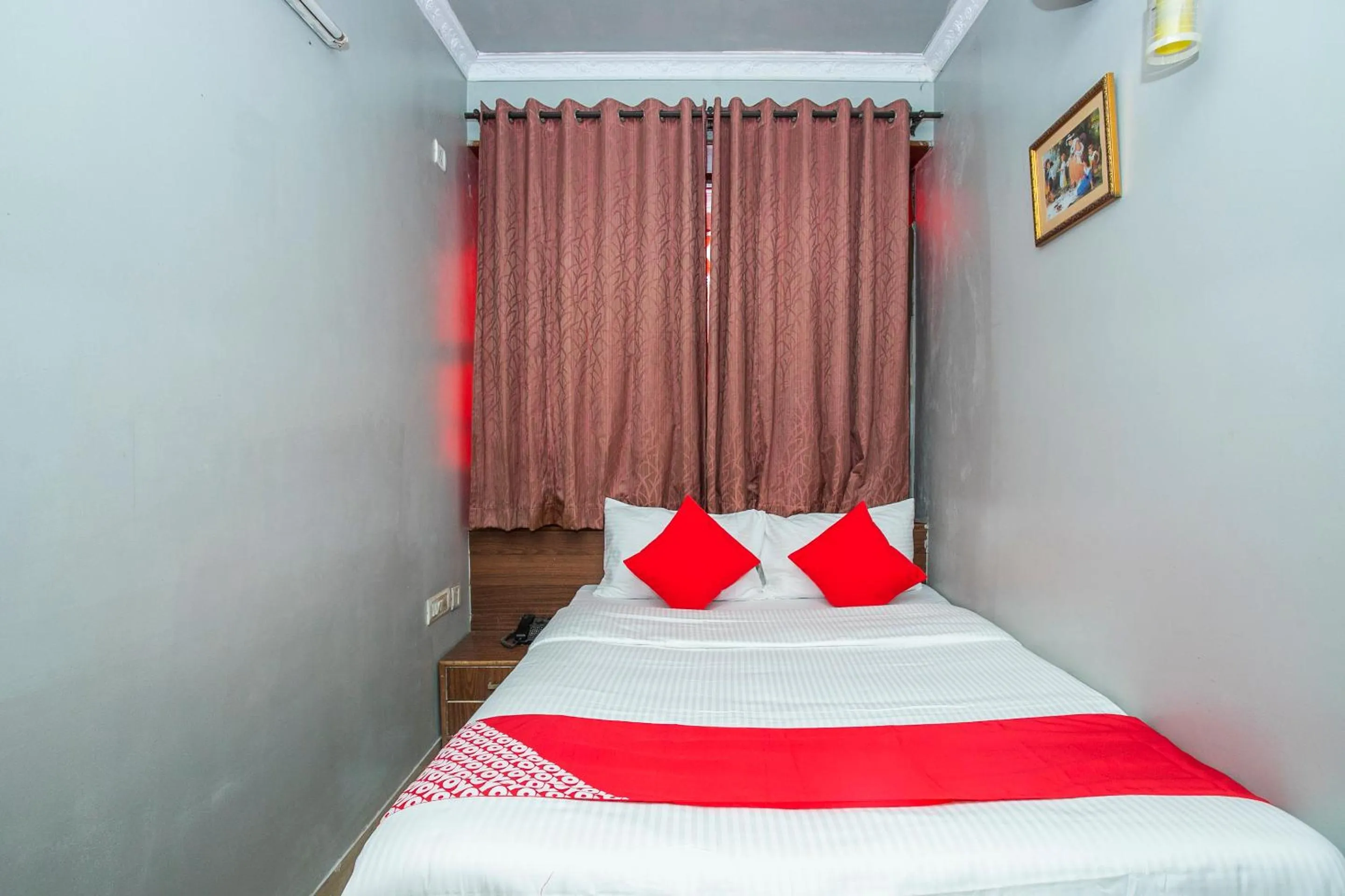 Photo of the whole room, Bed in Hotel O White Fort Near Lalbagh Botanical Garden