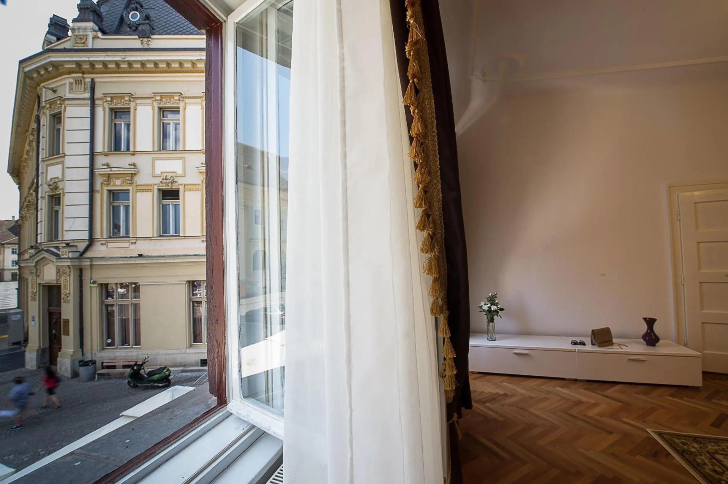 Apartament Piata Mica