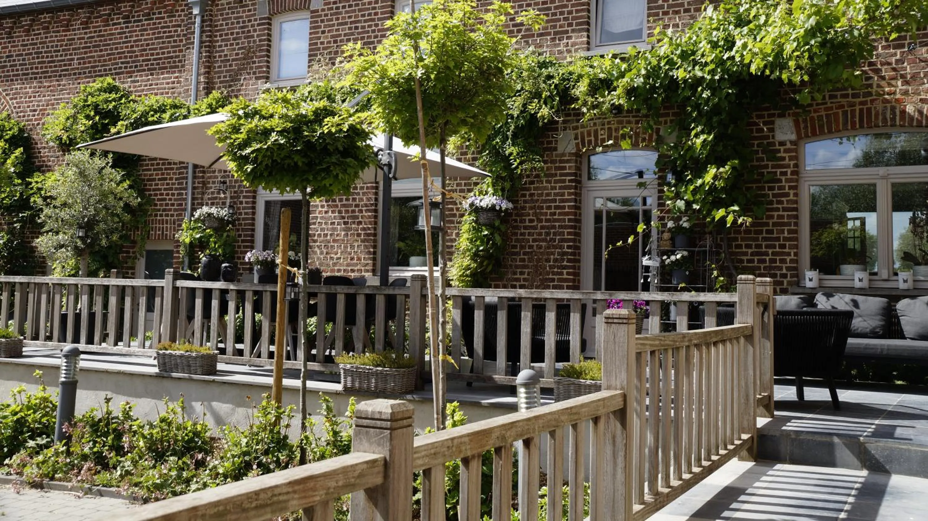 Property building in Guesthouse Biolleke