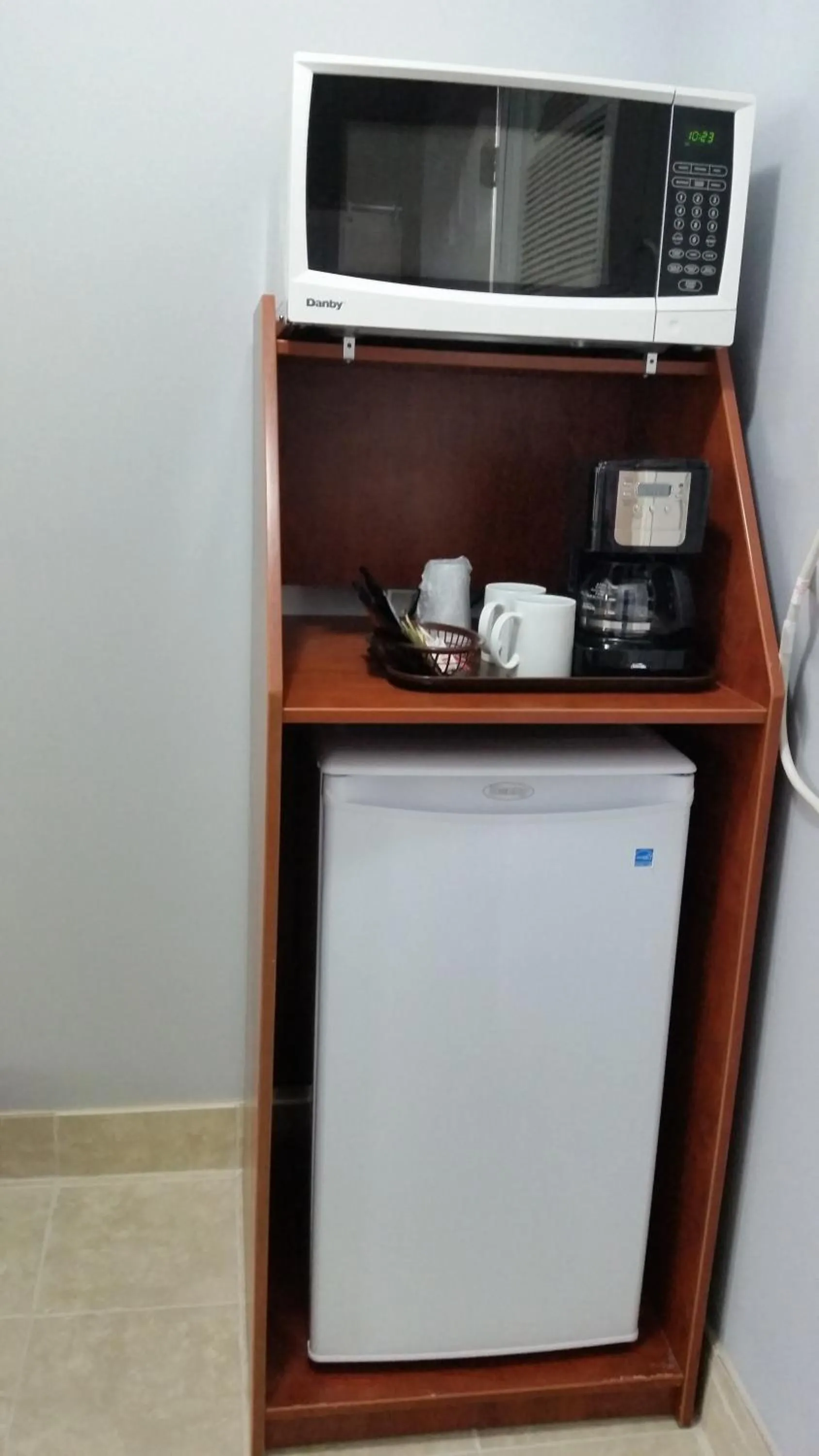 Living room in Nipissing Inn