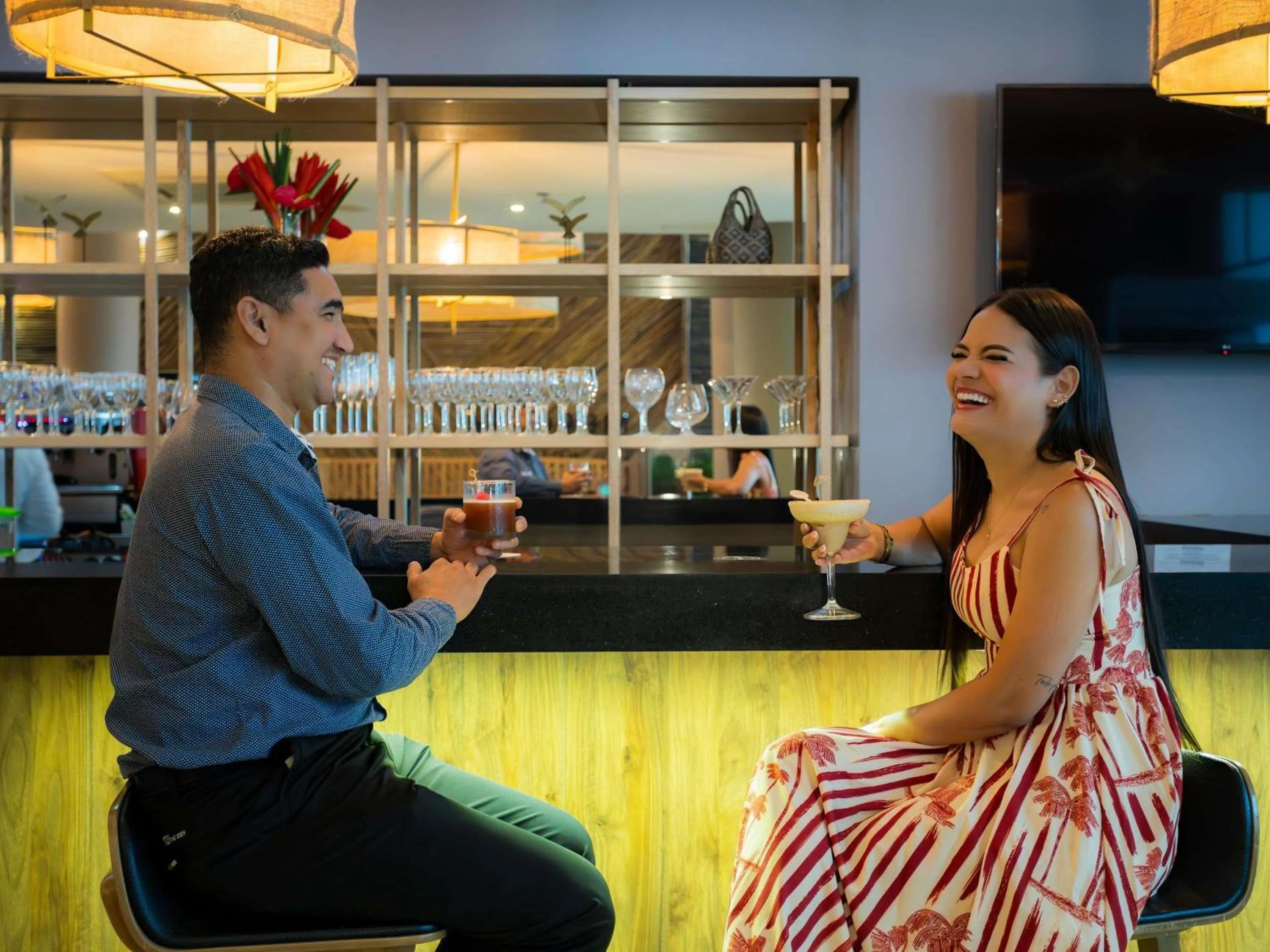 Lounge or bar in Mercure Santa Marta Emile