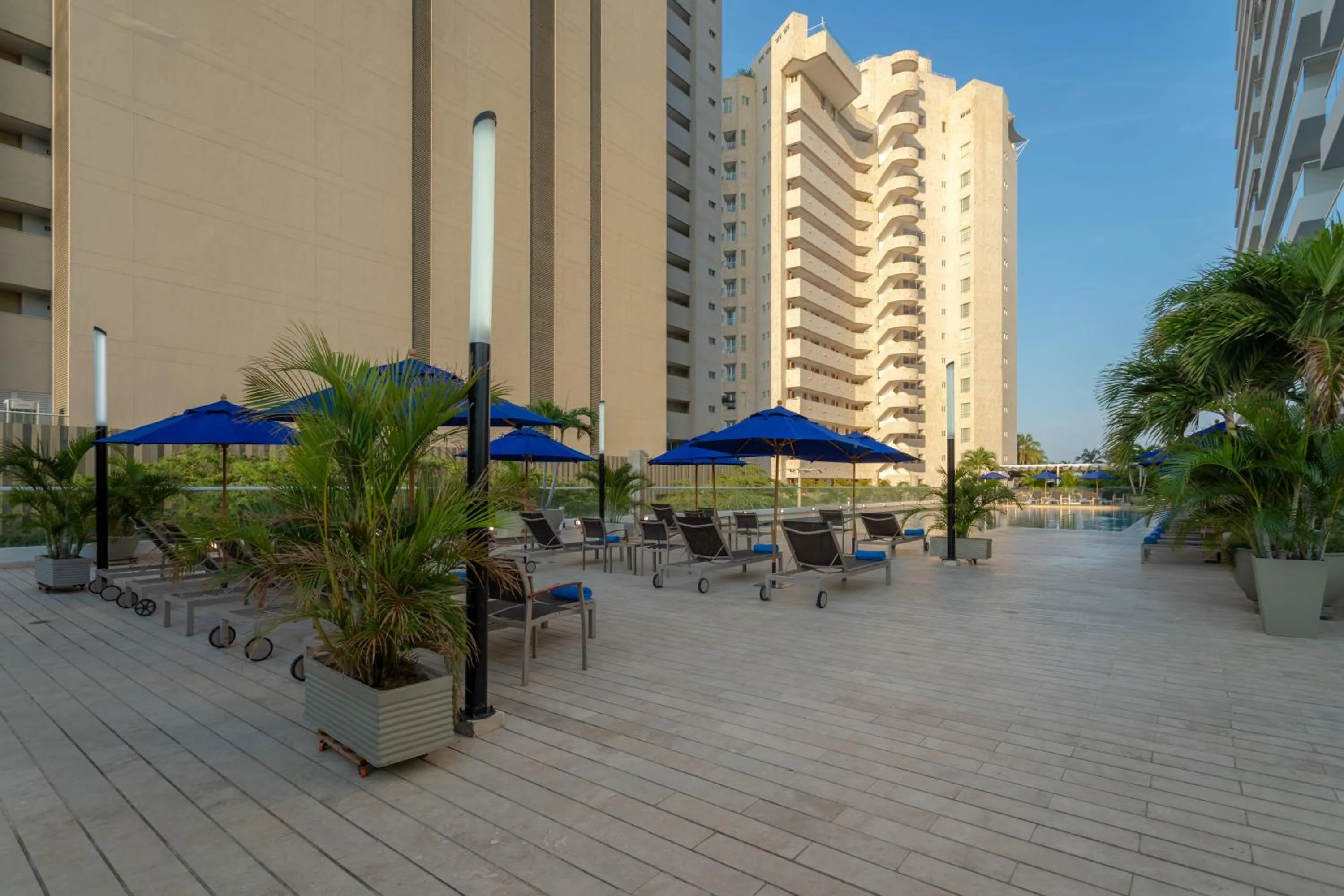 Swimming pool in Mercure Santa Marta Emile