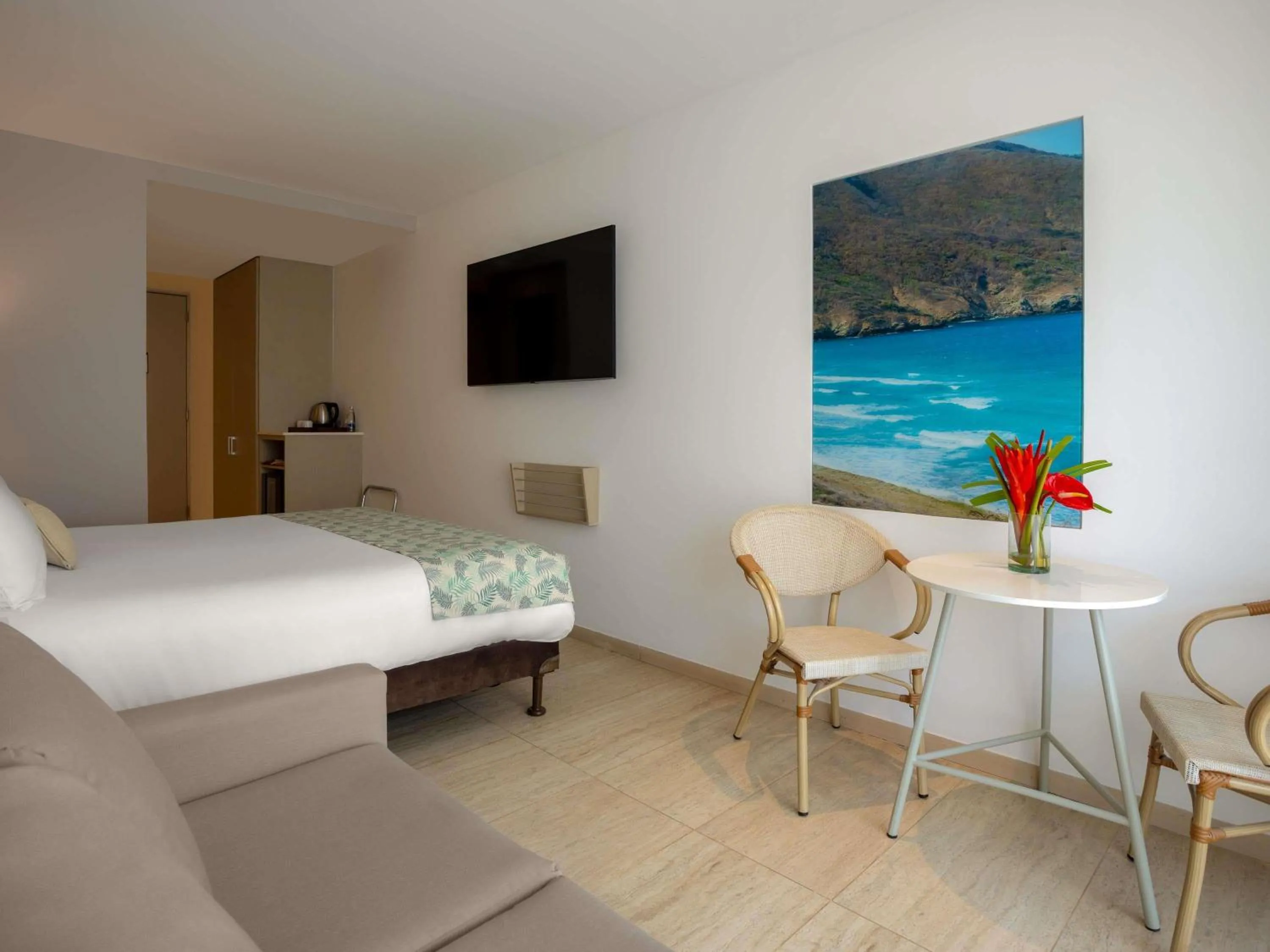 Bedroom, Bed in Mercure Santa Marta Emile