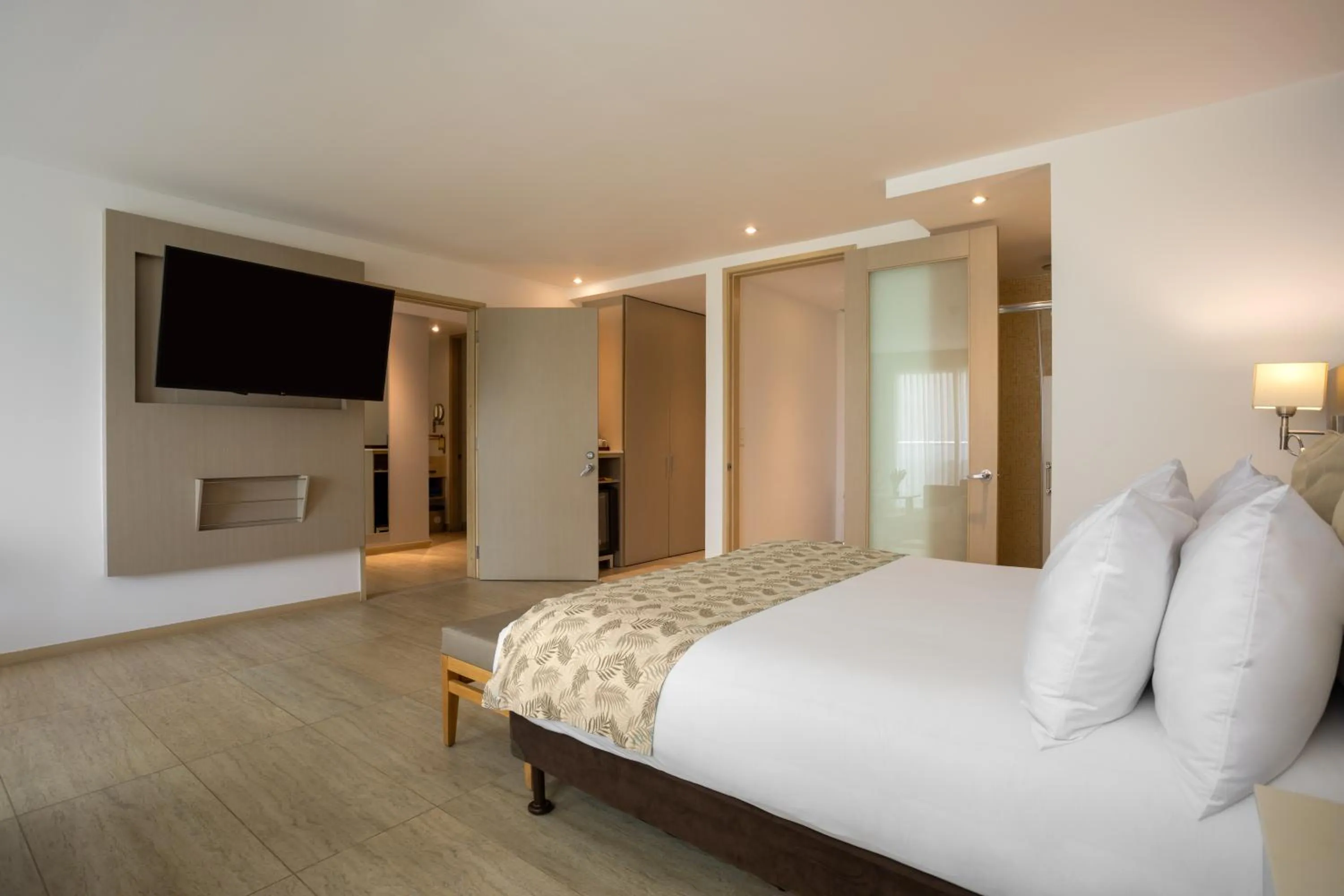 Bedroom, Bed in Mercure Santa Marta Emile