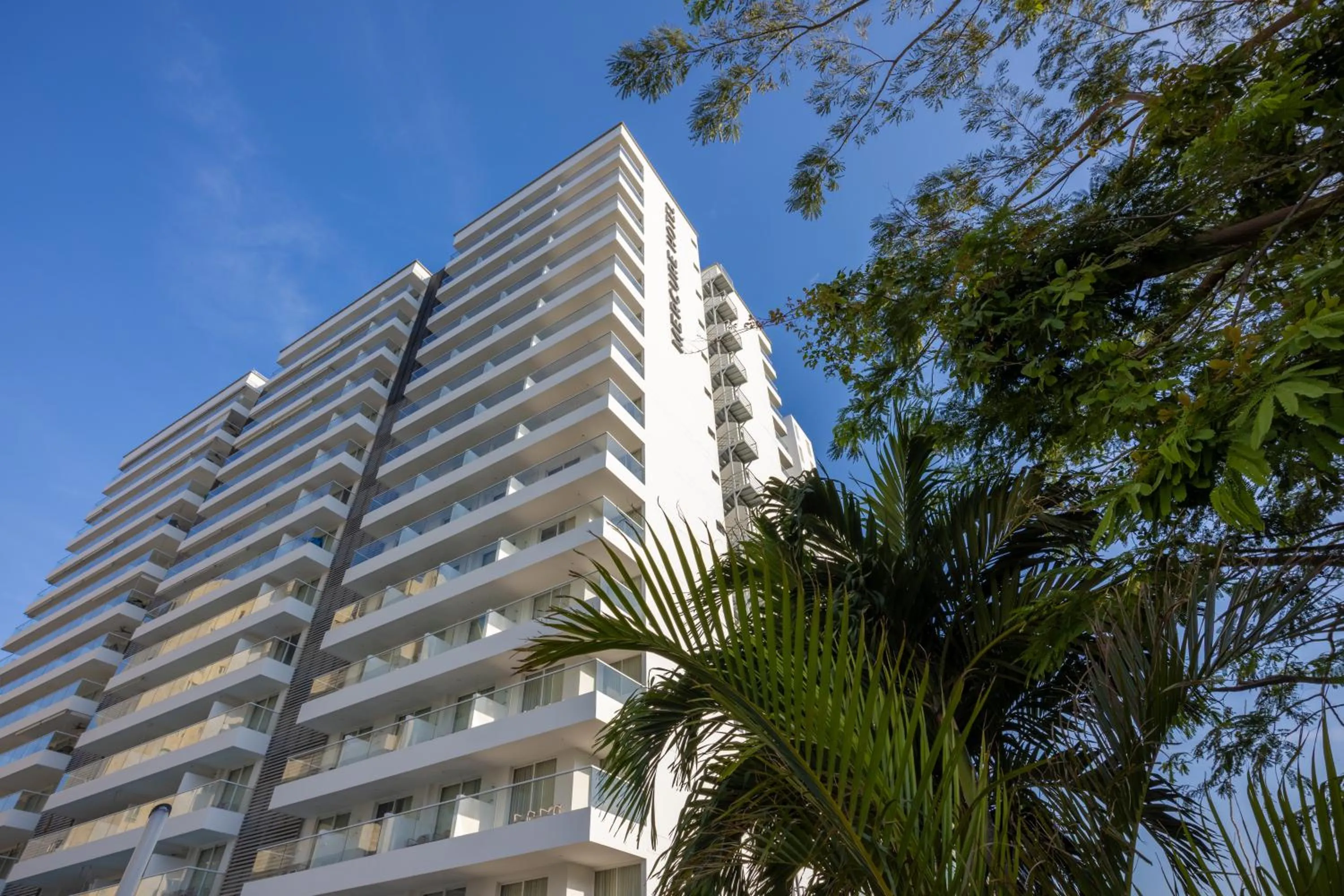 Facade/entrance in Mercure Santa Marta Emile
