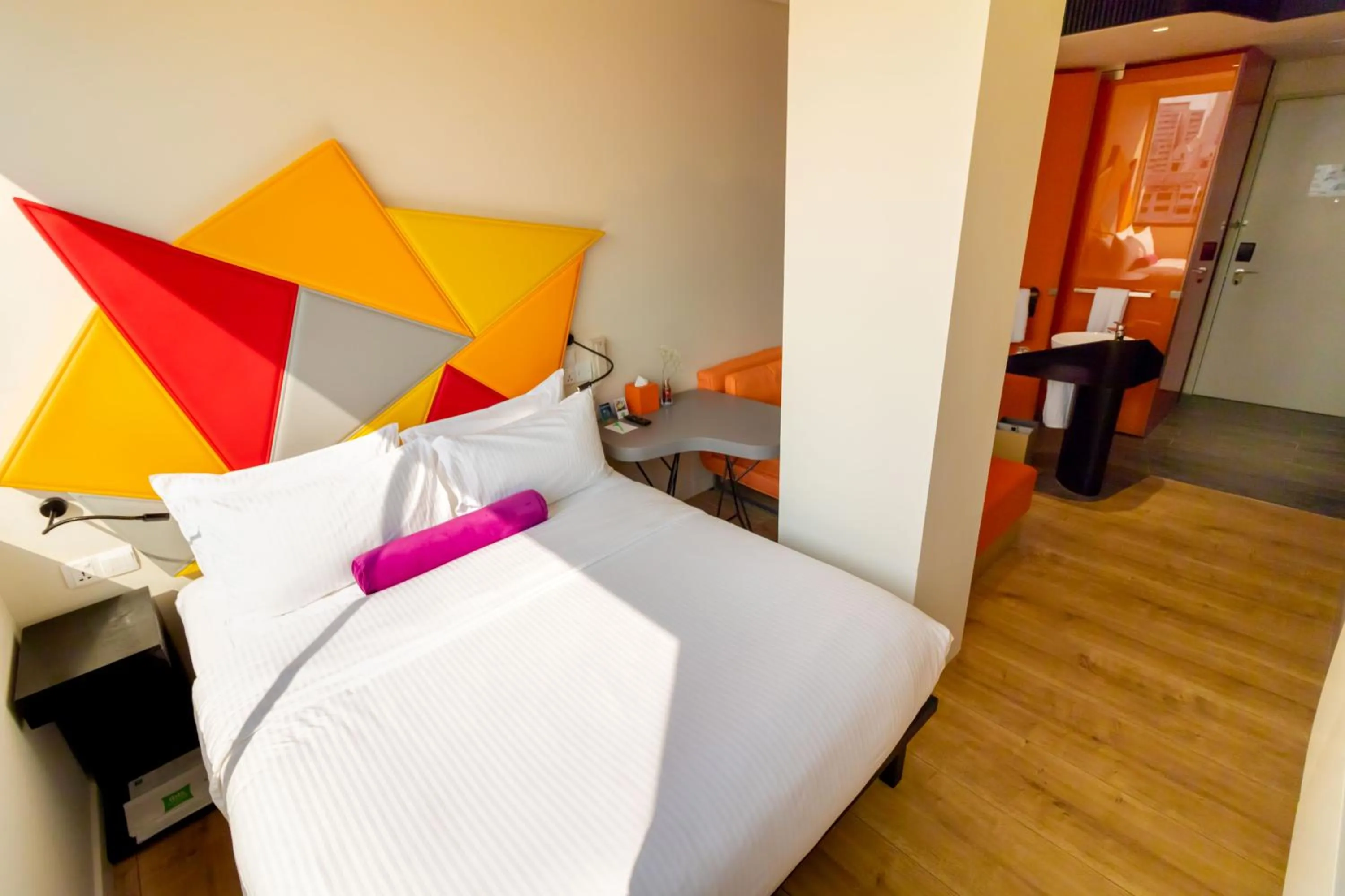 Bed in Ibis Styles Singapore On Macpherson