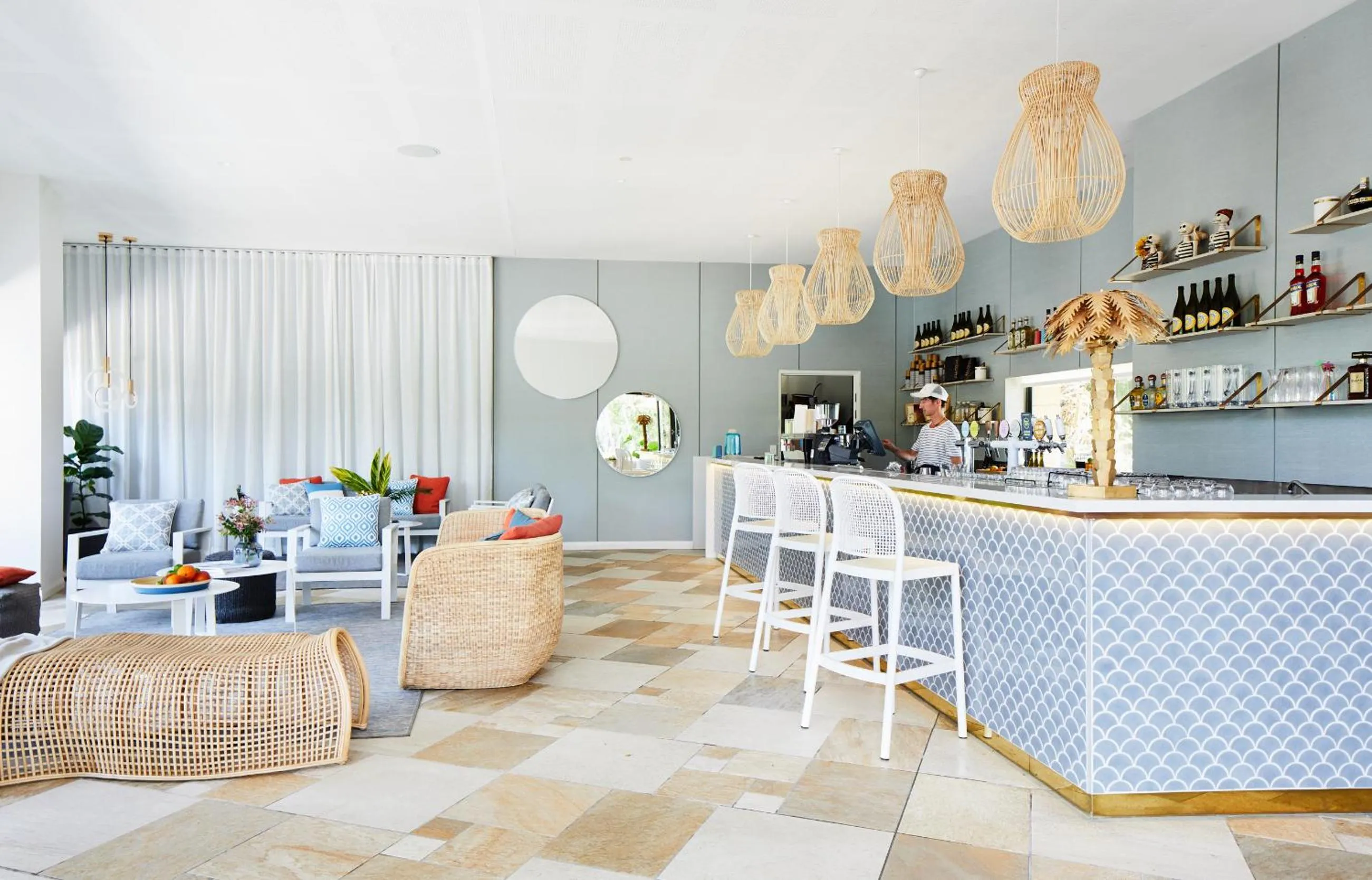 Restaurant/places to eat in Elements Of Byron