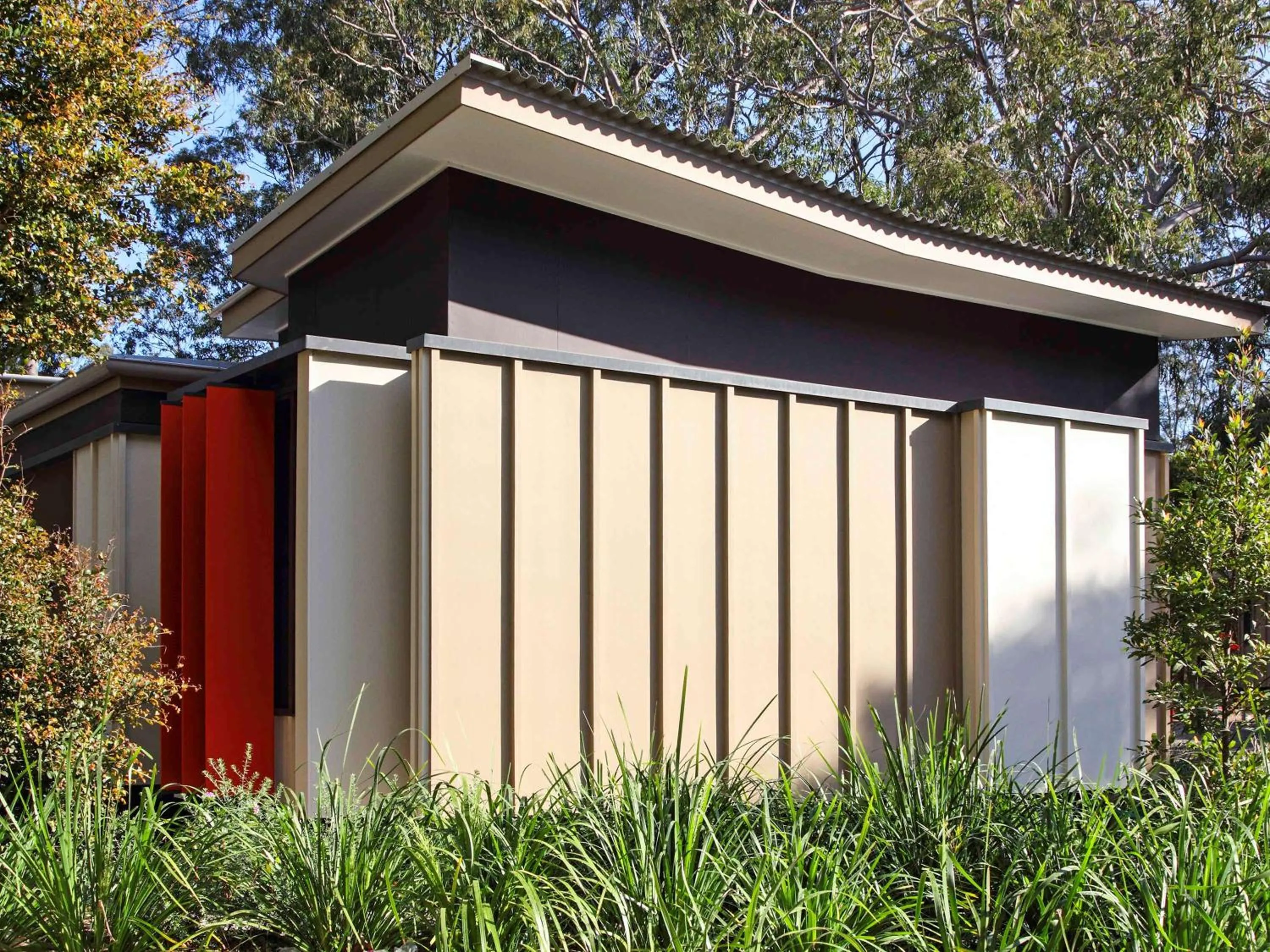 Photo of the whole room in Elements Of Byron