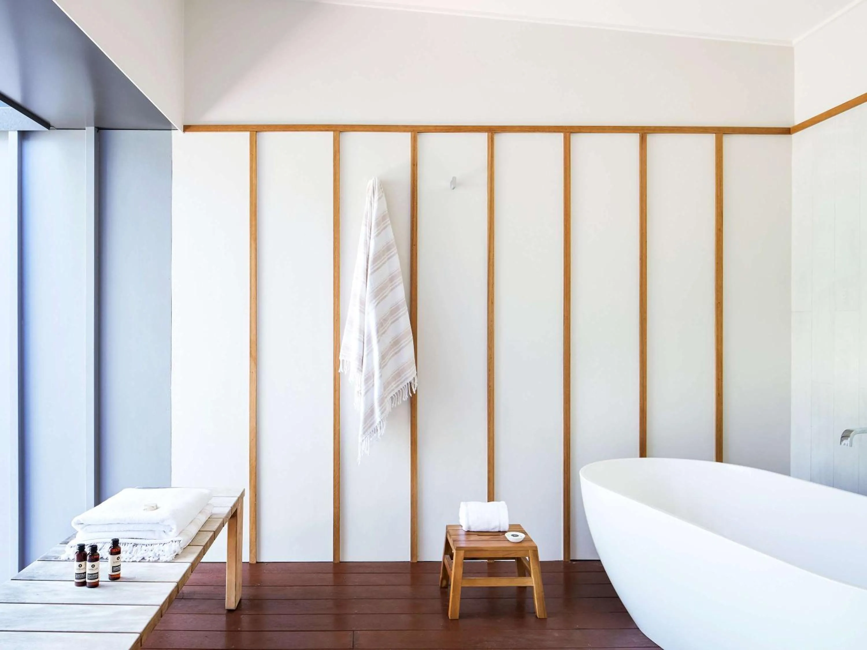 Photo of the whole room, Bed in Elements Of Byron