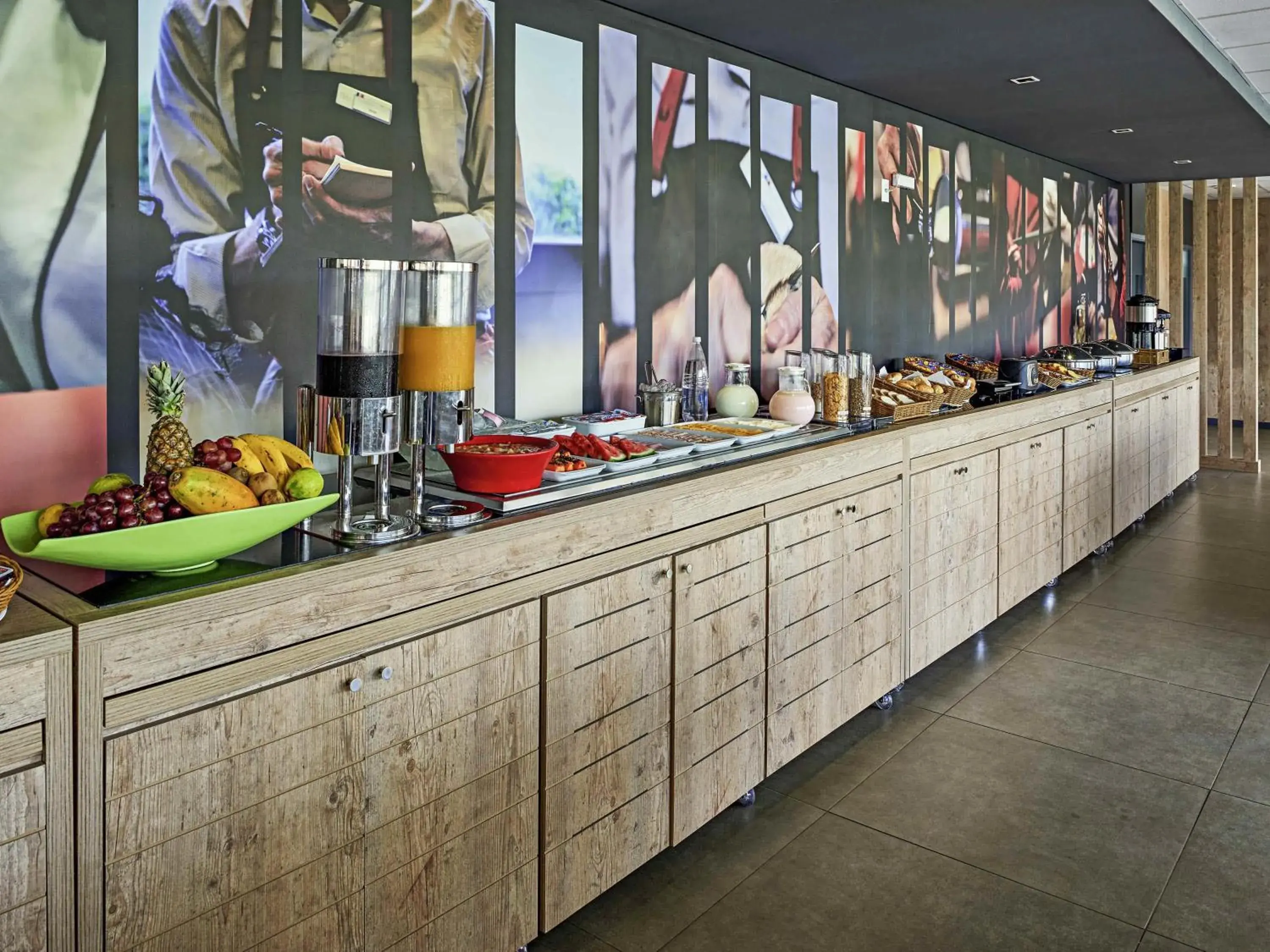 Restaurant/places to eat in ibis Londrina Shopping Restaurant/places to eat in ibis Londrina Shopping