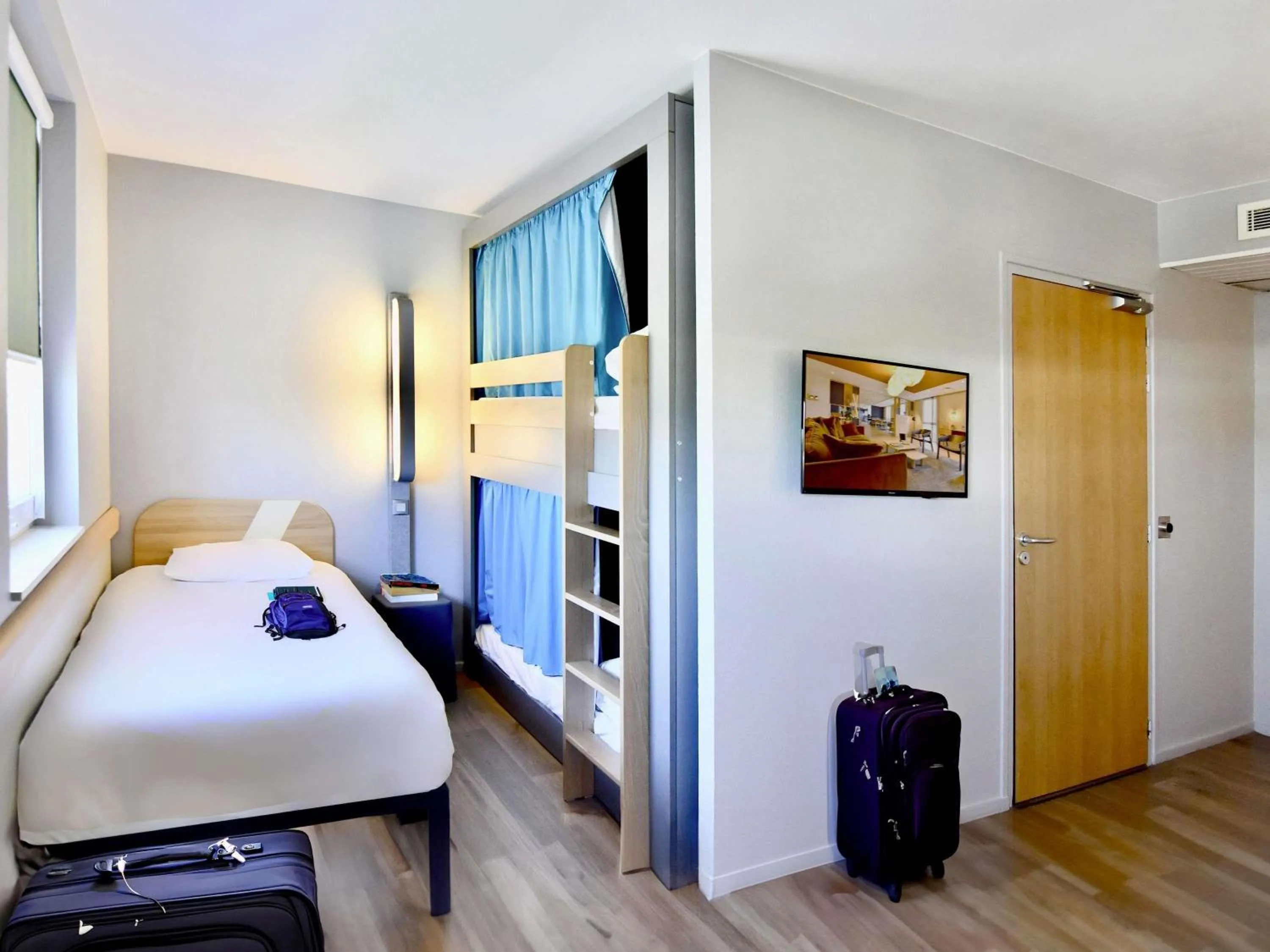 Bedroom, Bed in Ibis Budget Nantes Rezé Aéroport