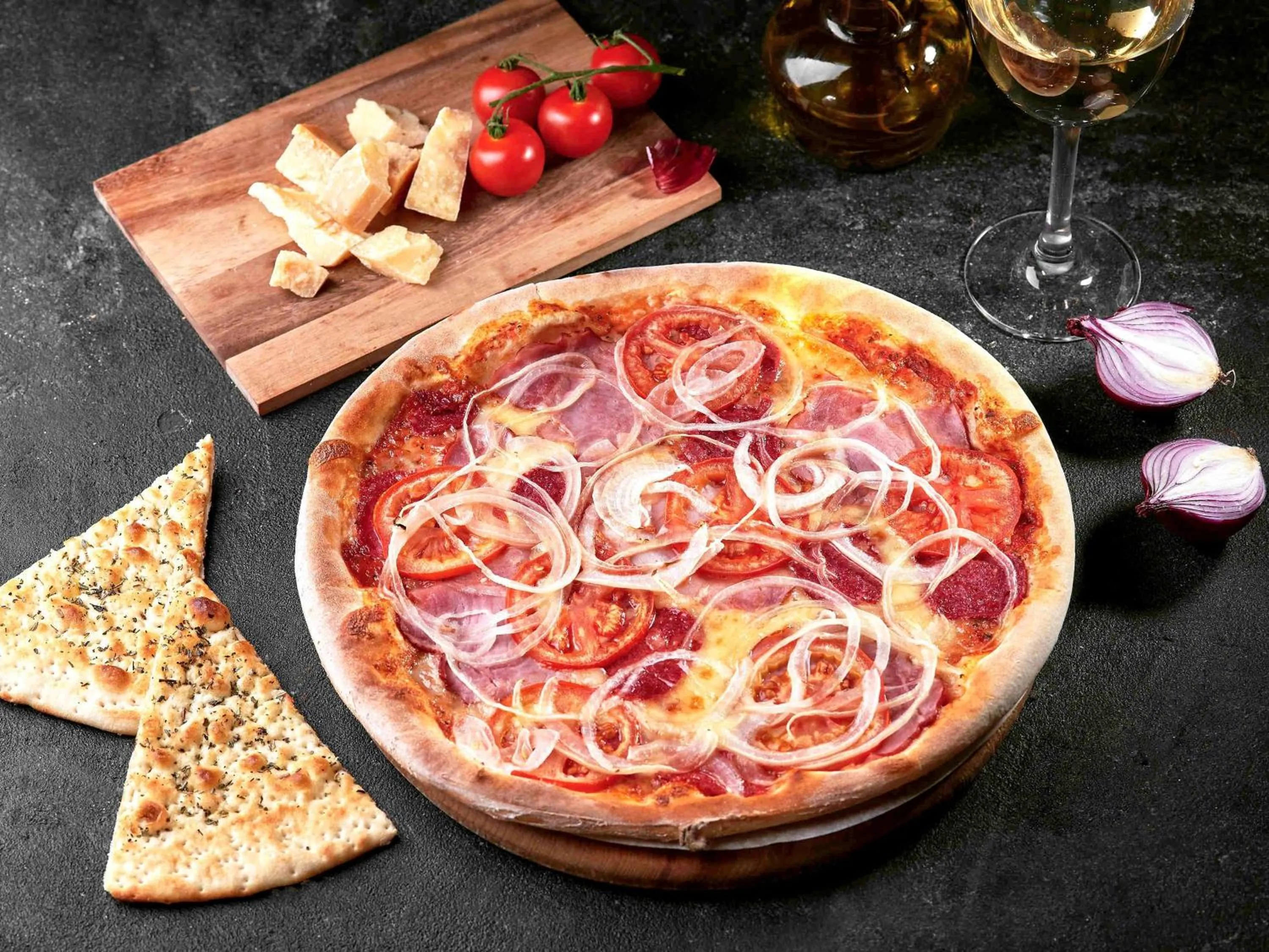 Restaurant/places to eat in Ibis Styles Lviv Center