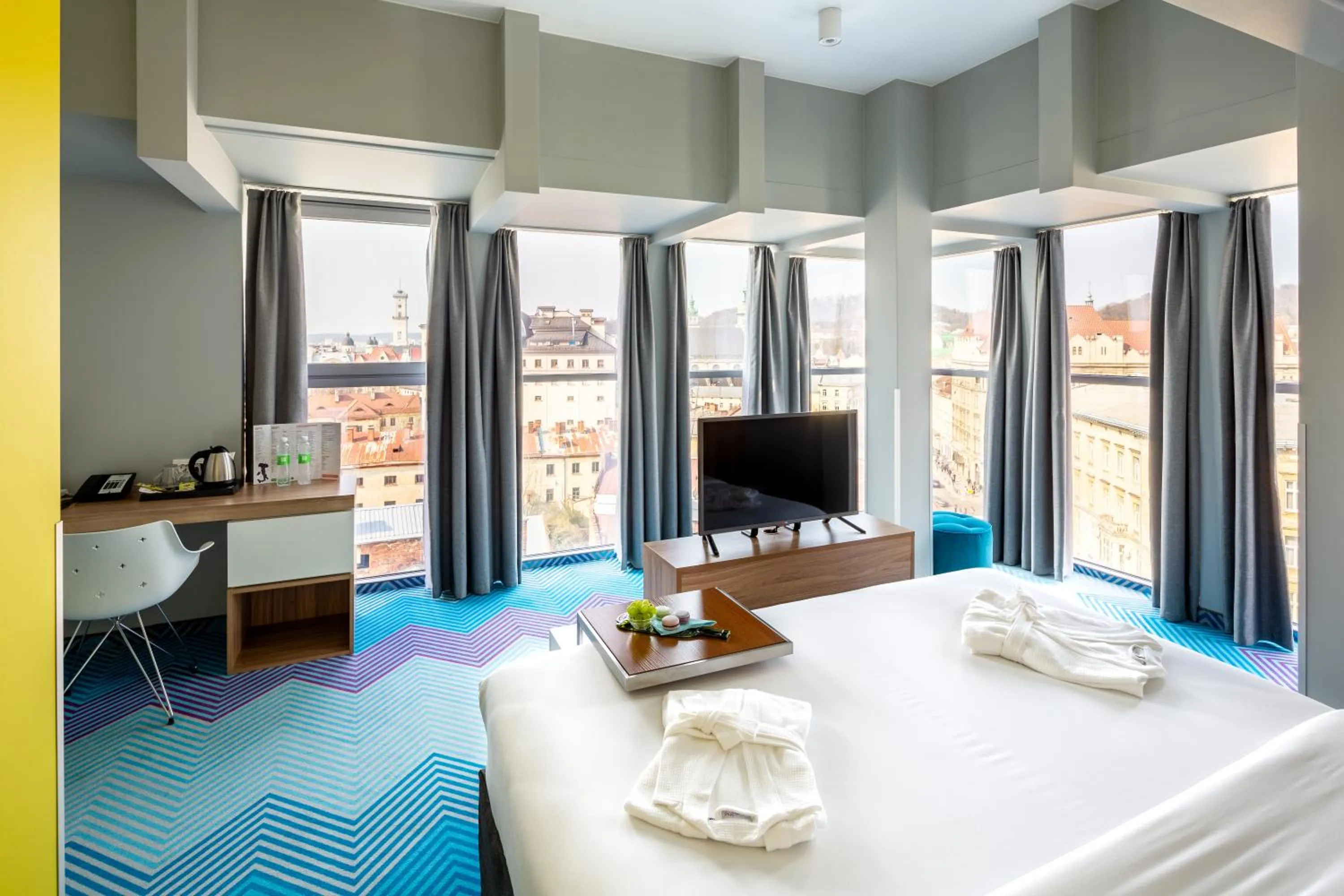 Photo of the whole room, Bed in Ibis Styles Lviv Center