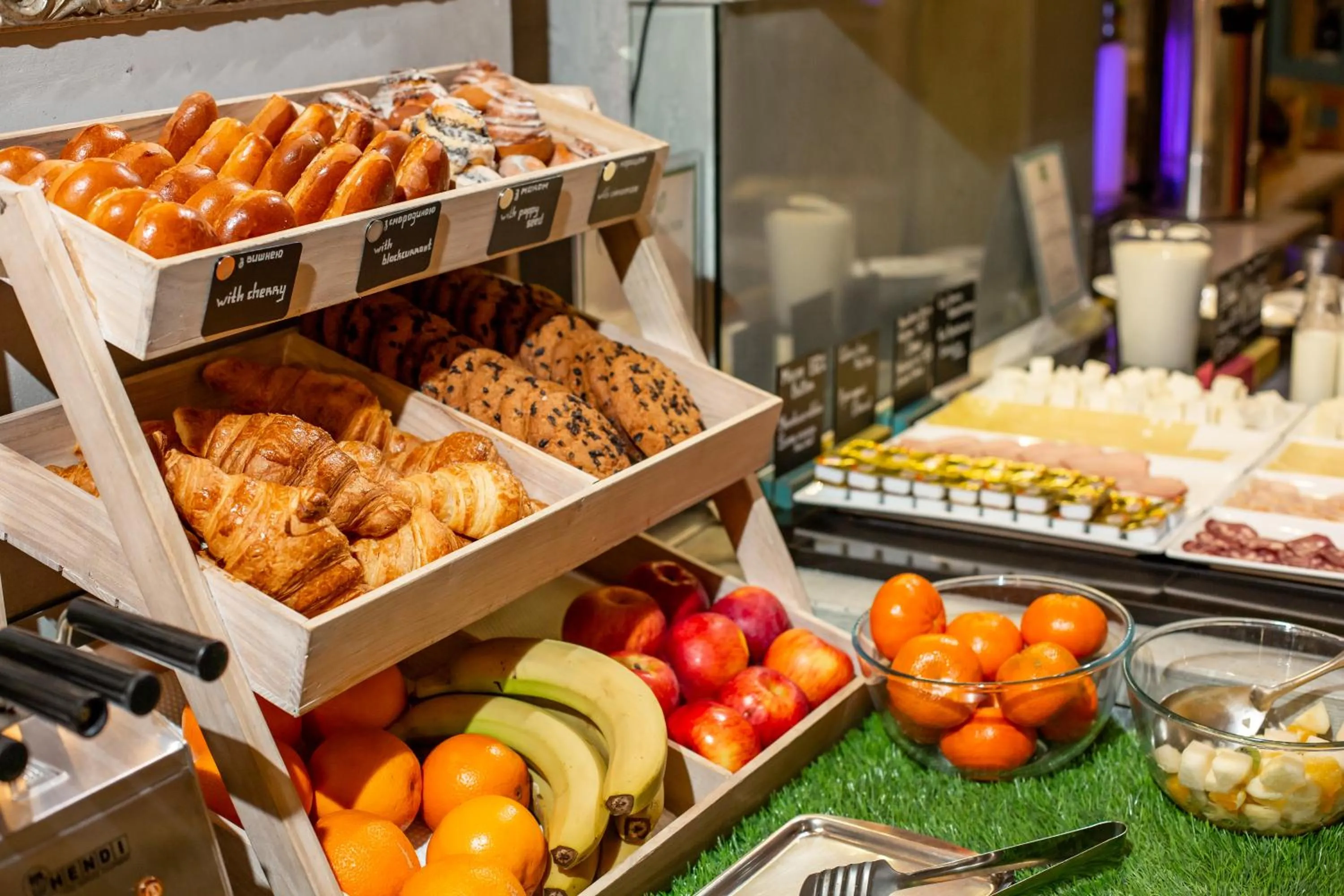 Buffet breakfast in Ibis Styles Lviv Center
