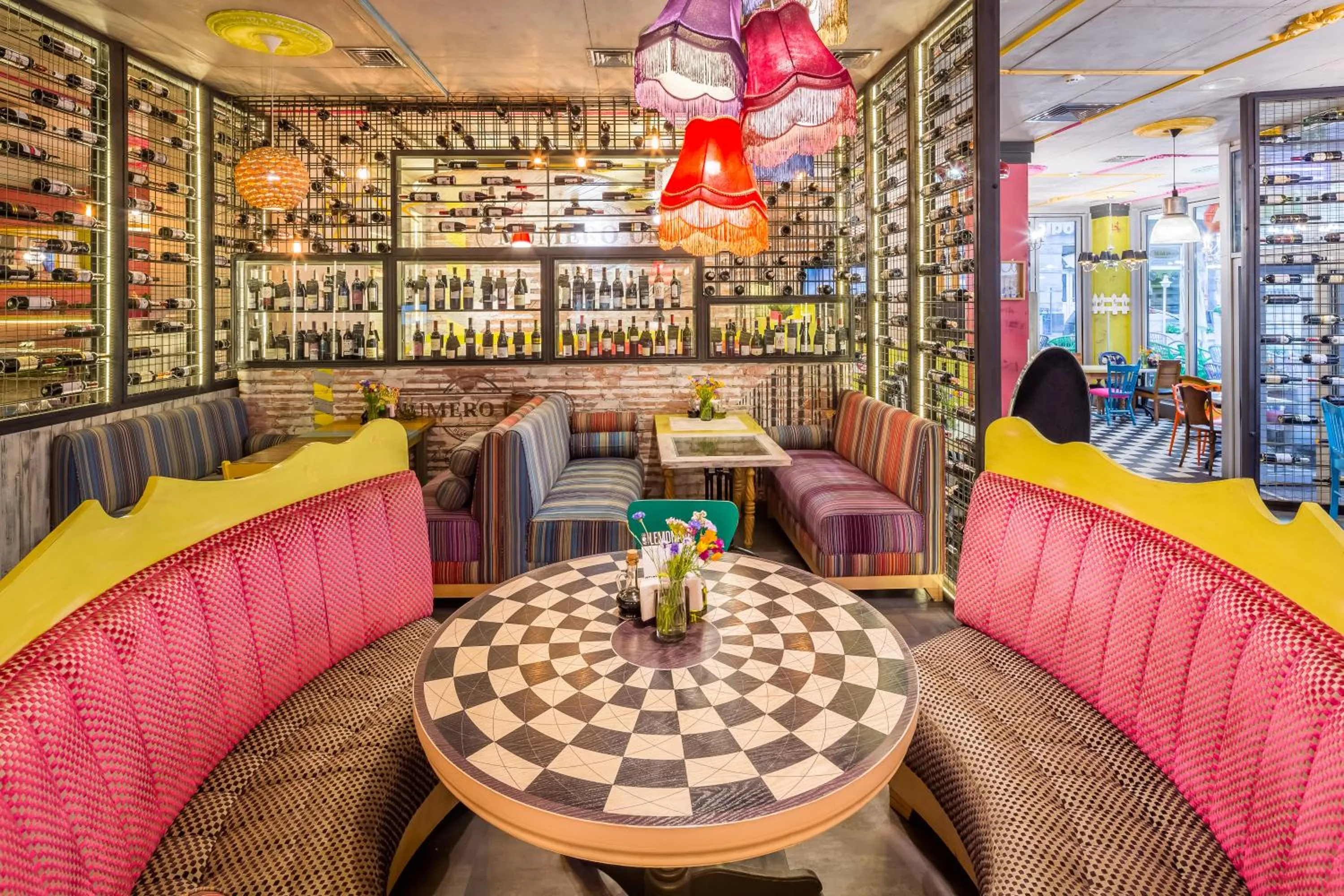 Restaurant/places to eat in Ibis Styles Lviv Center