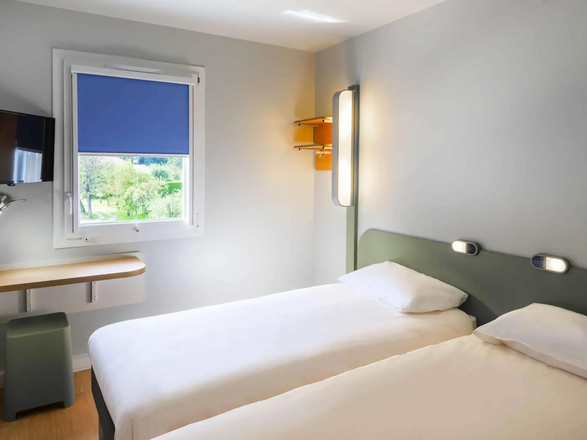 Bedroom, Bed in Ibis Budget Sallanches Bedroom, Bed in Ibis Budget Sallanches