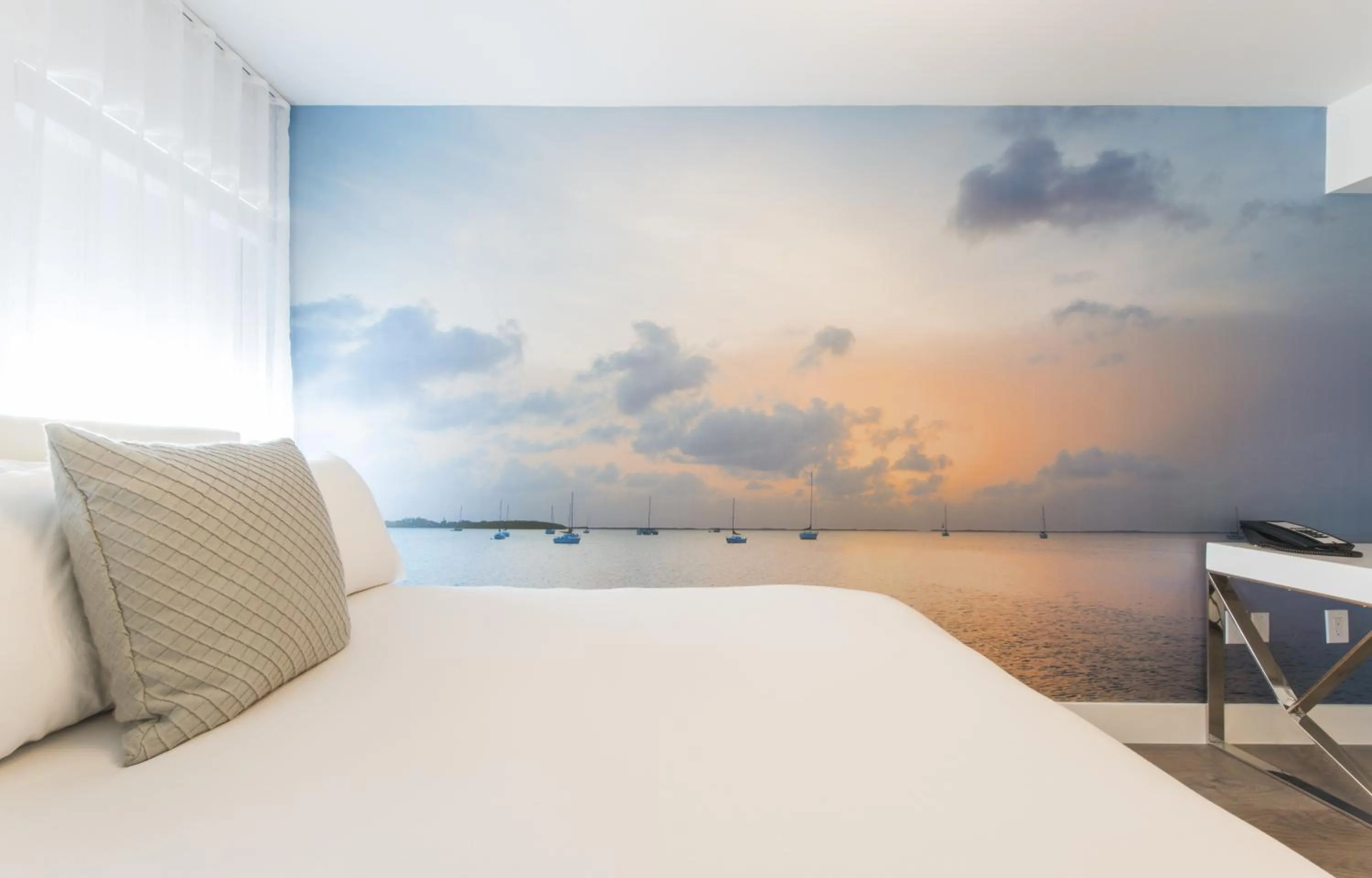 Bed in President Hotel Villa