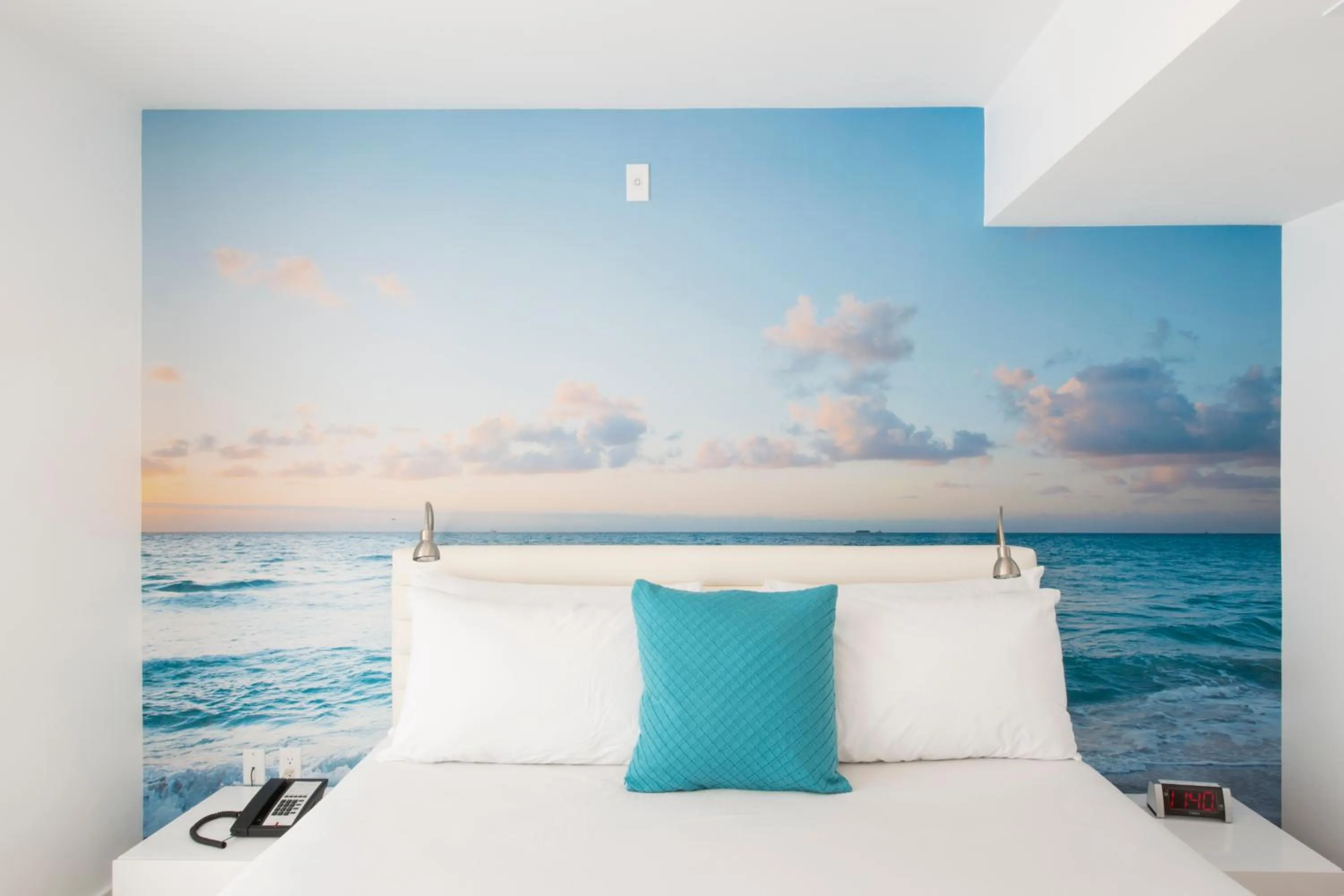 Bed in President Hotel Villa