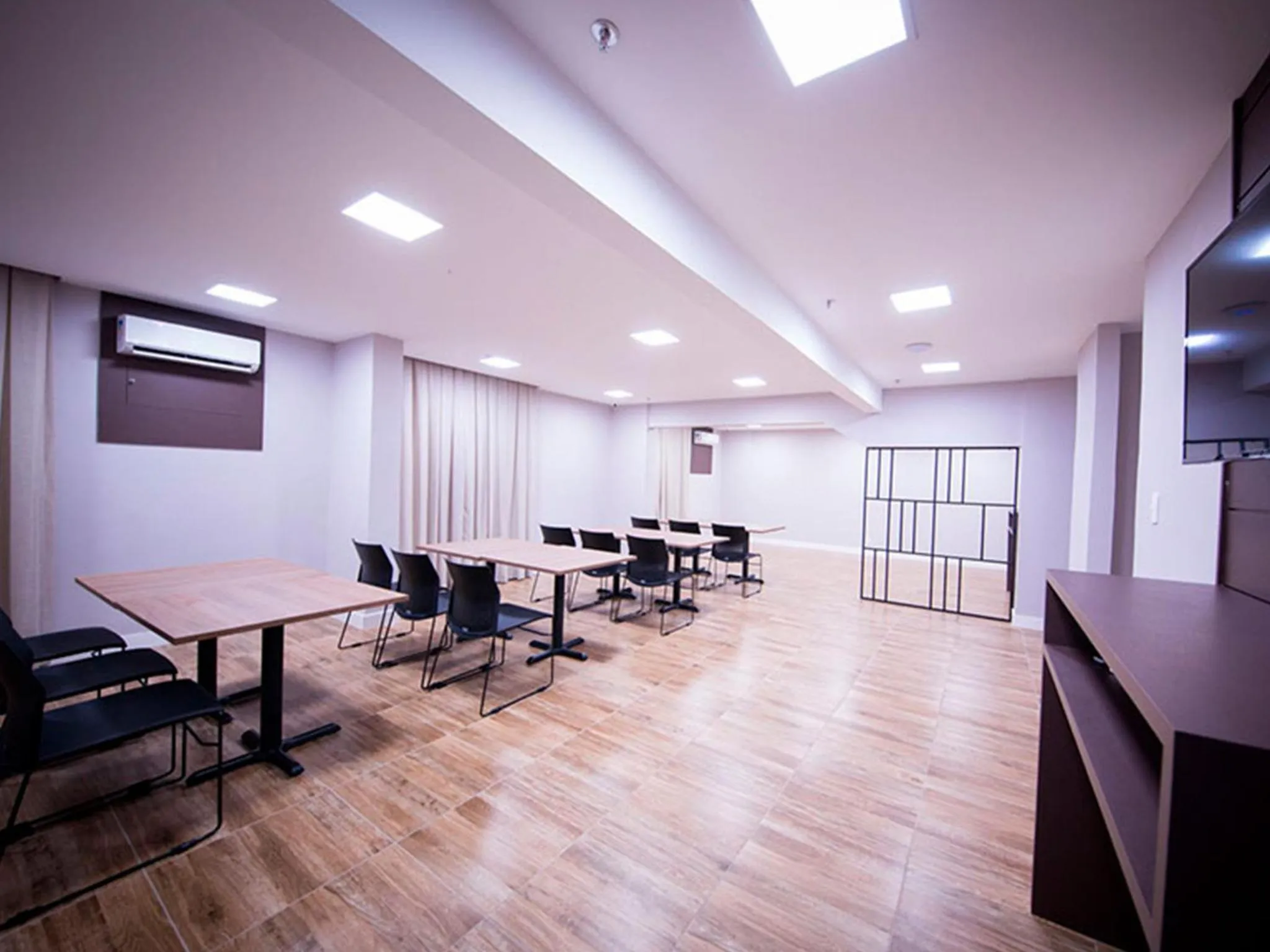 Meeting/conference room in Vila Business Hotel