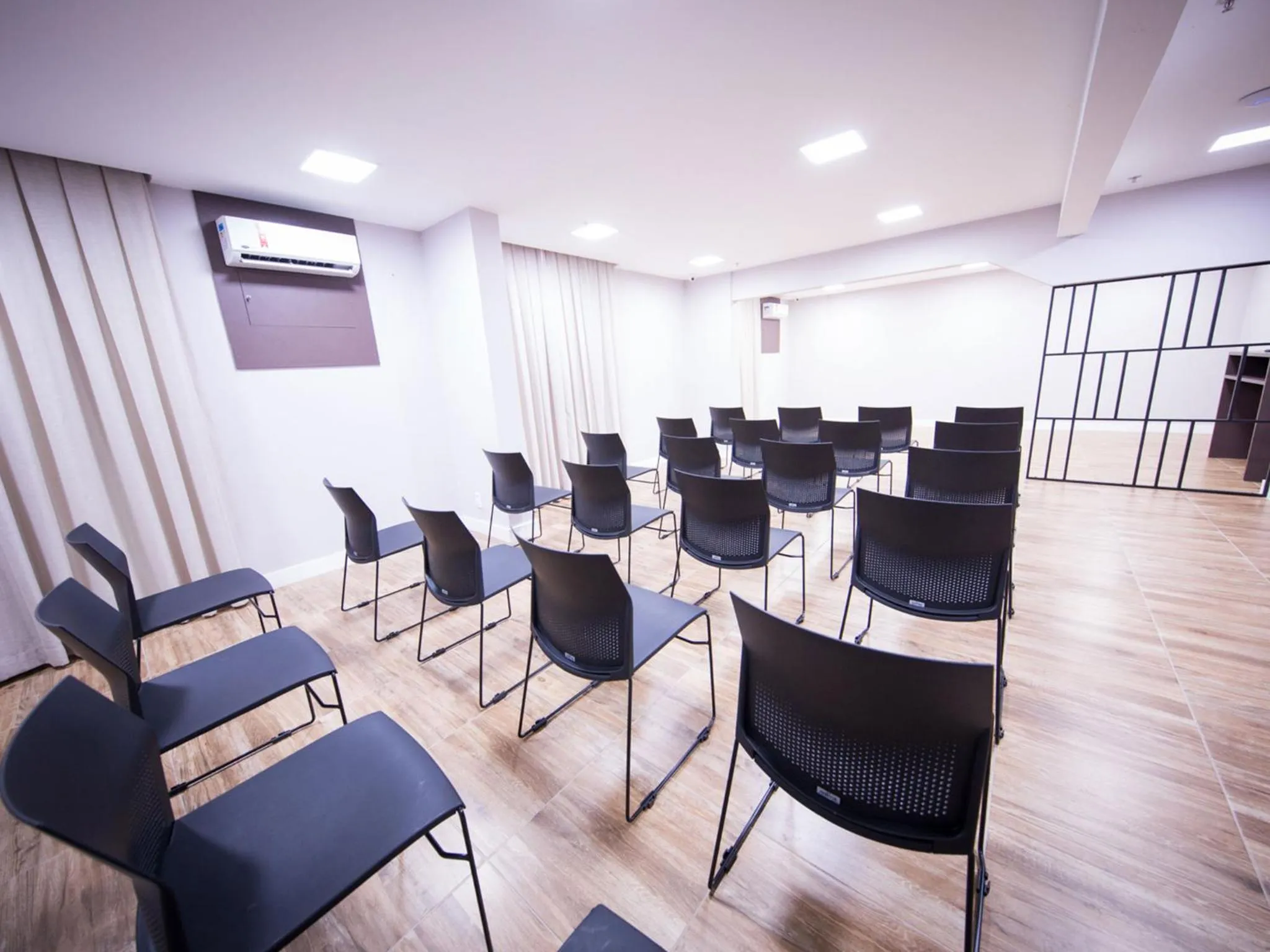 Meeting/conference room in Vila Business Hotel