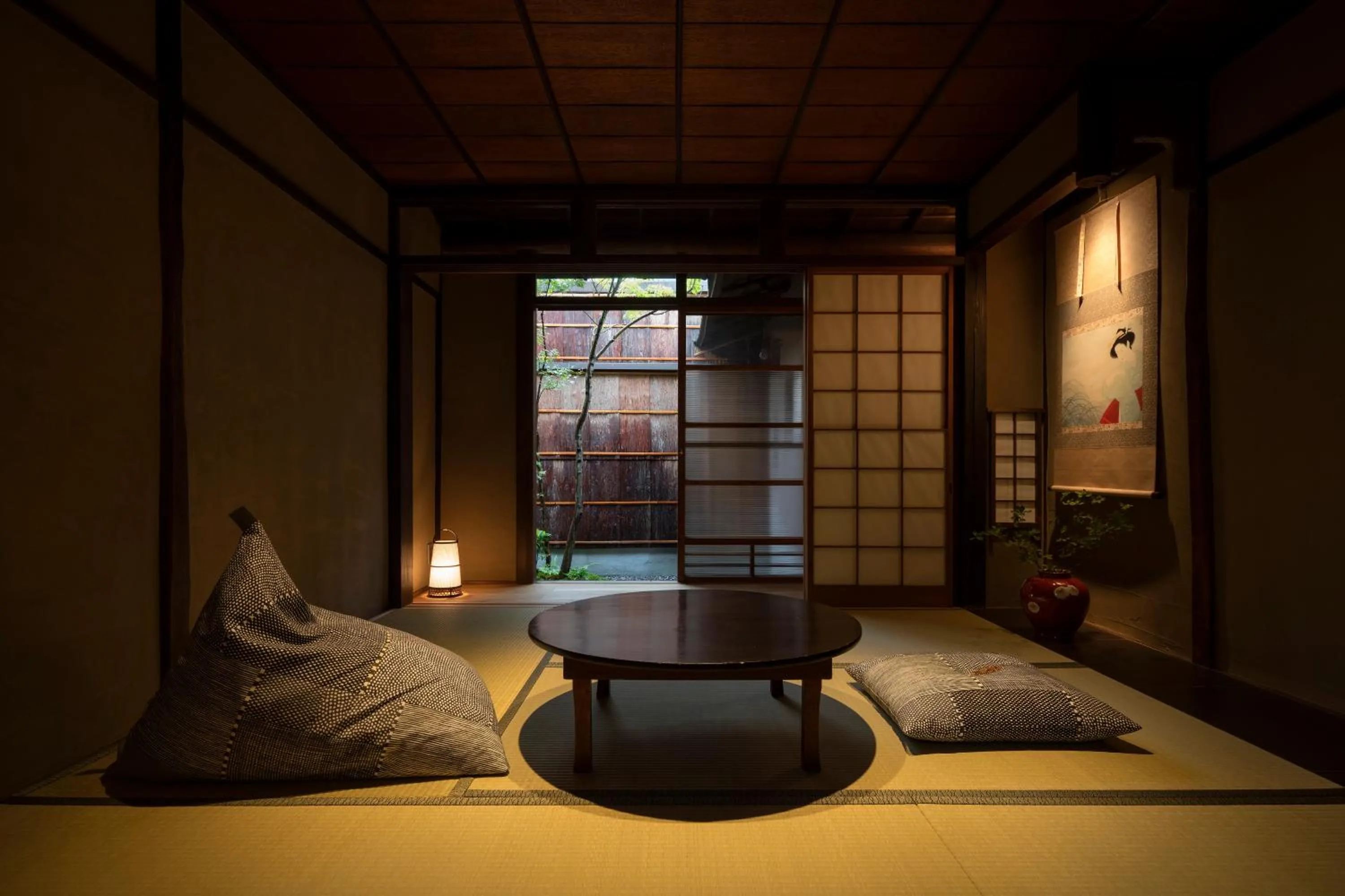 Living room, Bed in Tsukikusa an Machiya House
