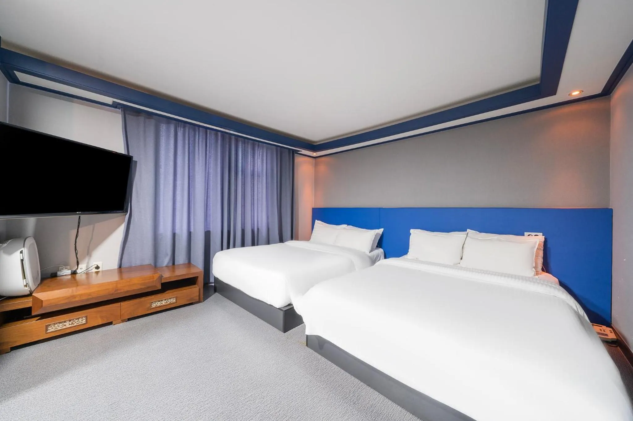 Bed in Noblesse Hotel