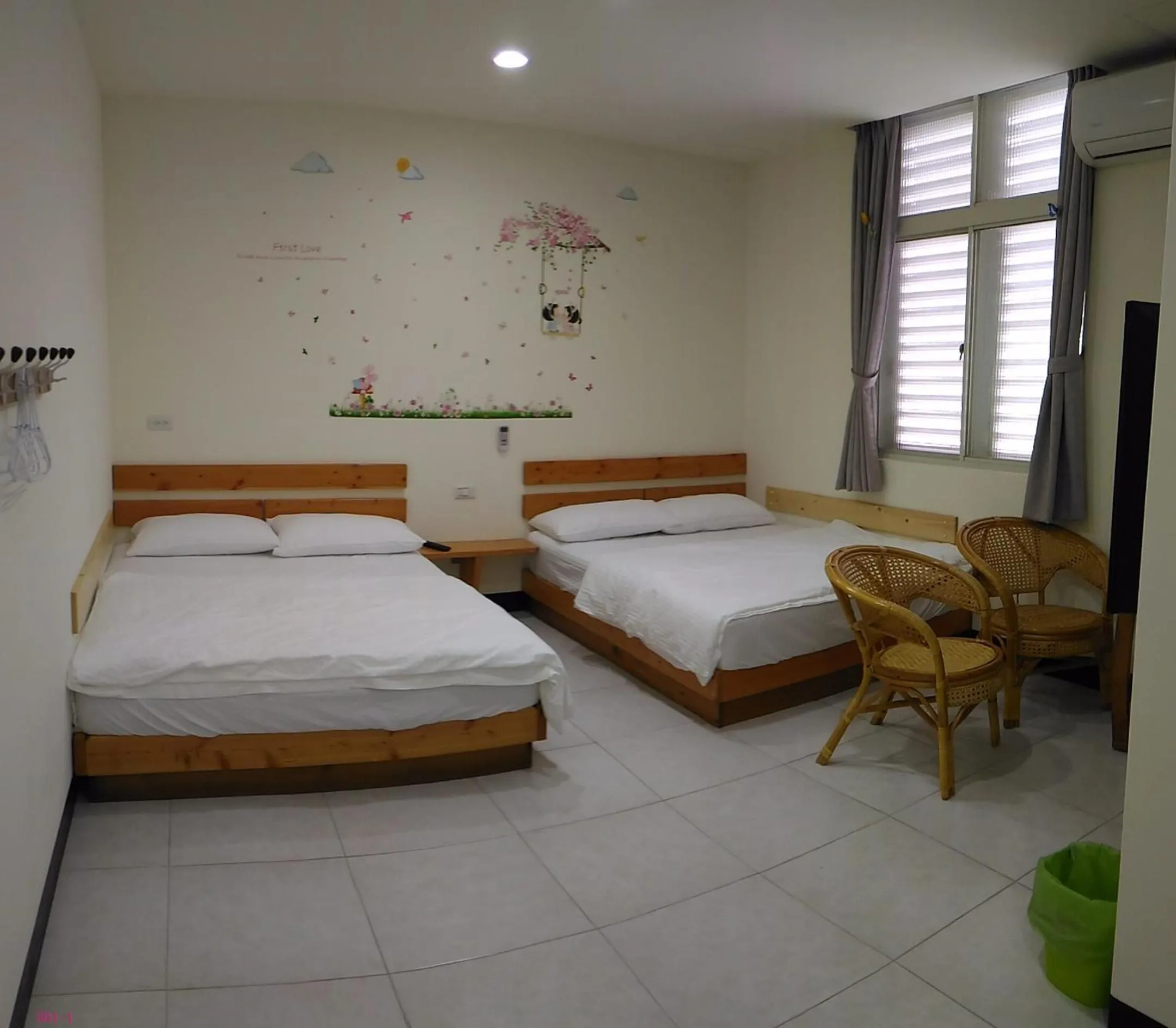 Decorative detail, Bed in Wooden Man Homestay