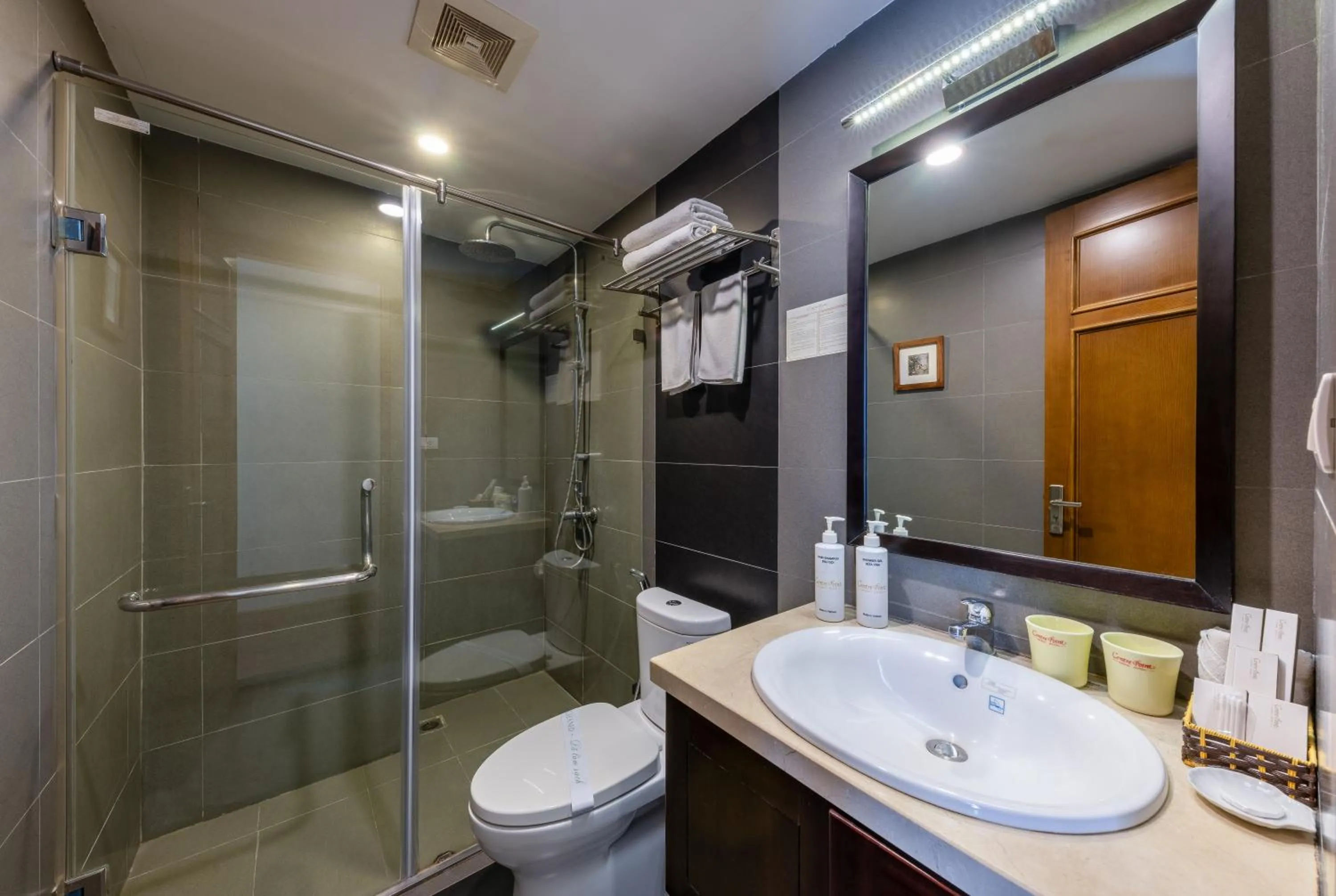 Toilet in Centre Point Hanoi Hotel