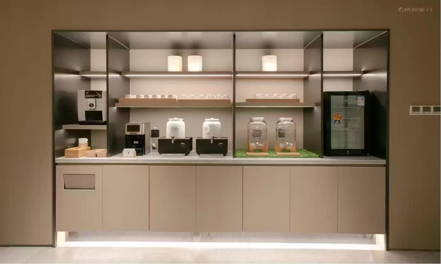 Restaurant/places to eat in JI Hotel Beijing West Railway Station Lize Business District