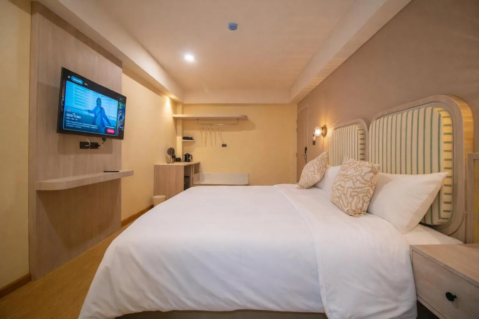 Deluxe King Room in Ranana Bangkok