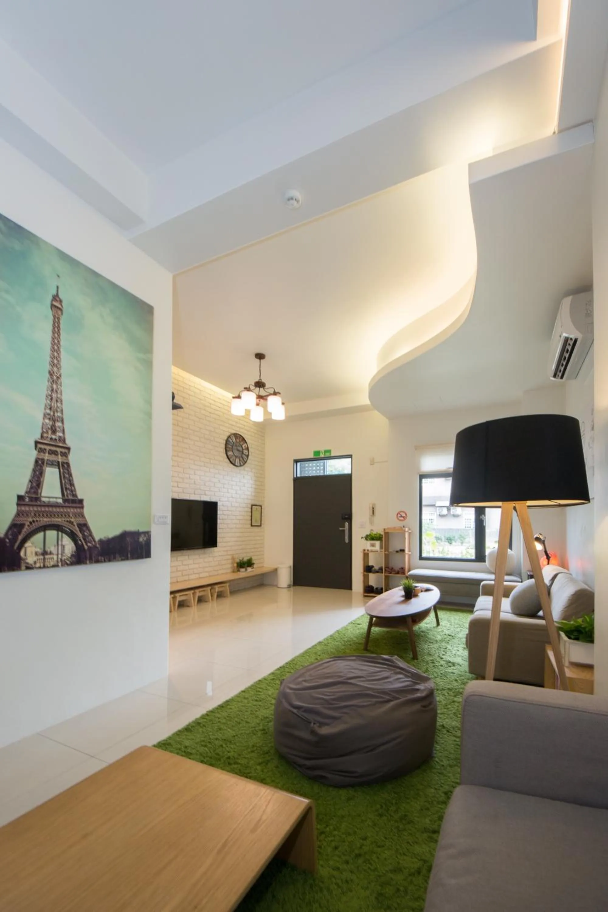 TV and multimedia in 極簡旅行民宿 Simple Travel B&B