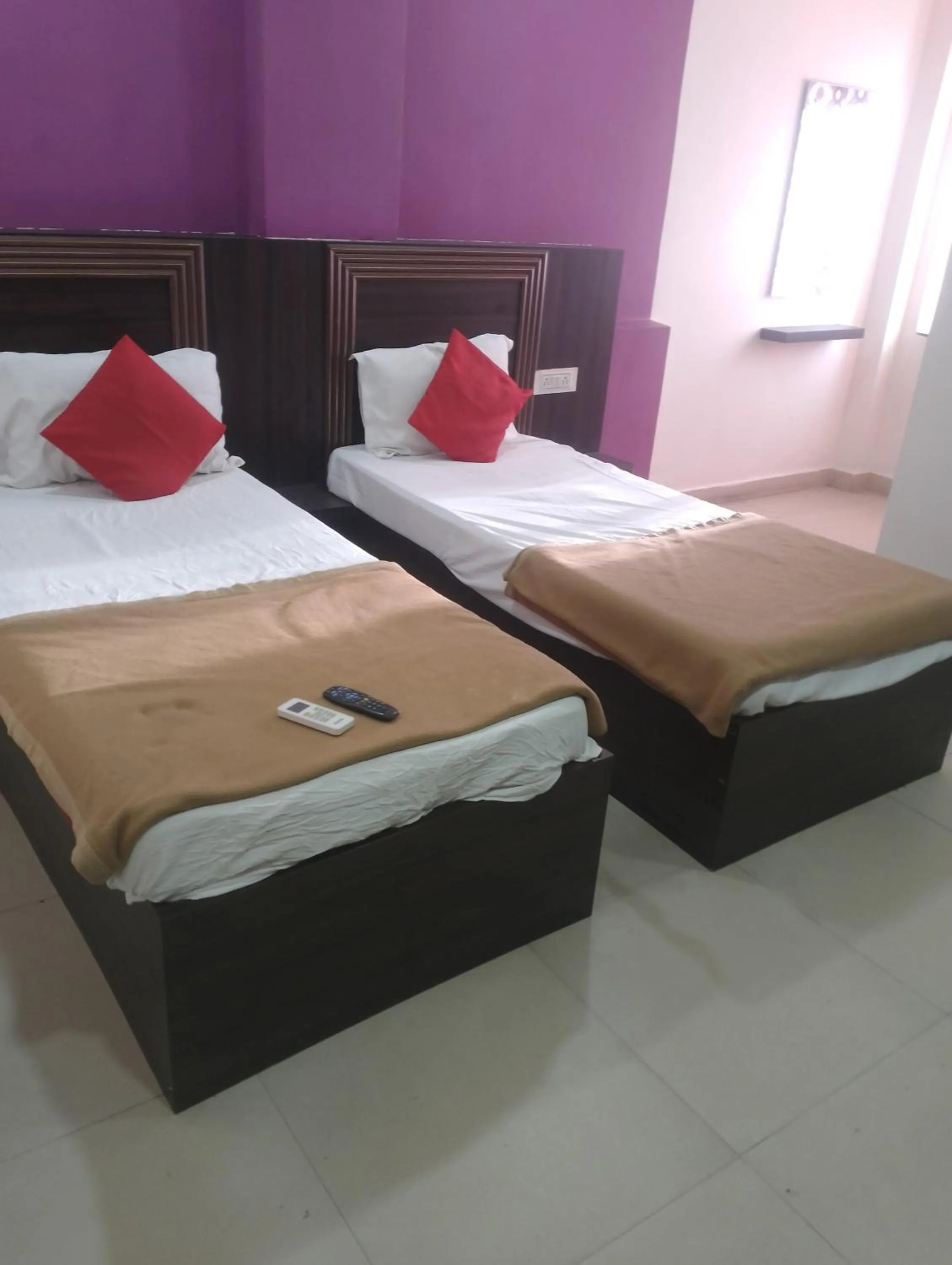 Hotel Airport Shine Inn