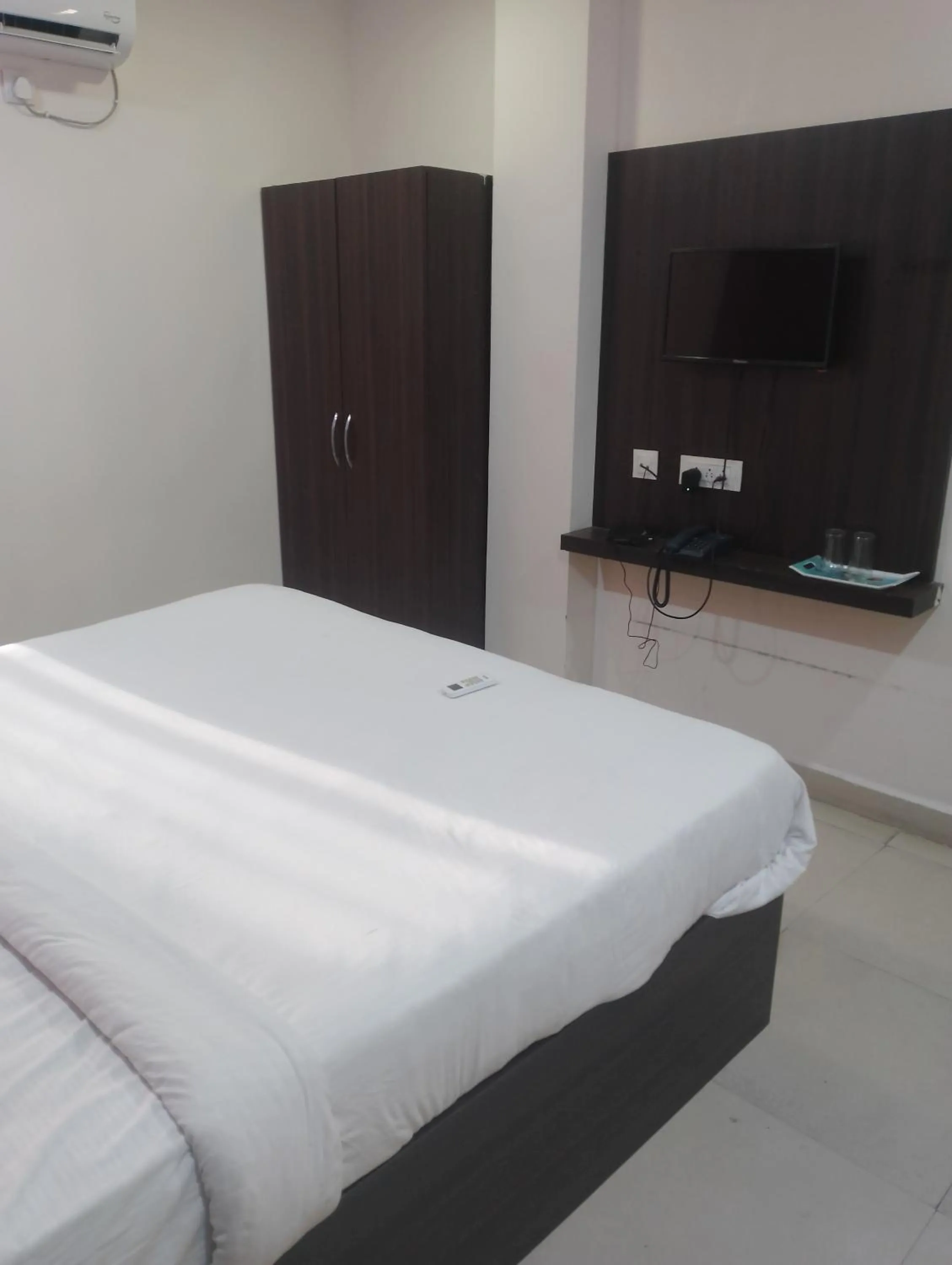 Hotel Airport Shine Inn