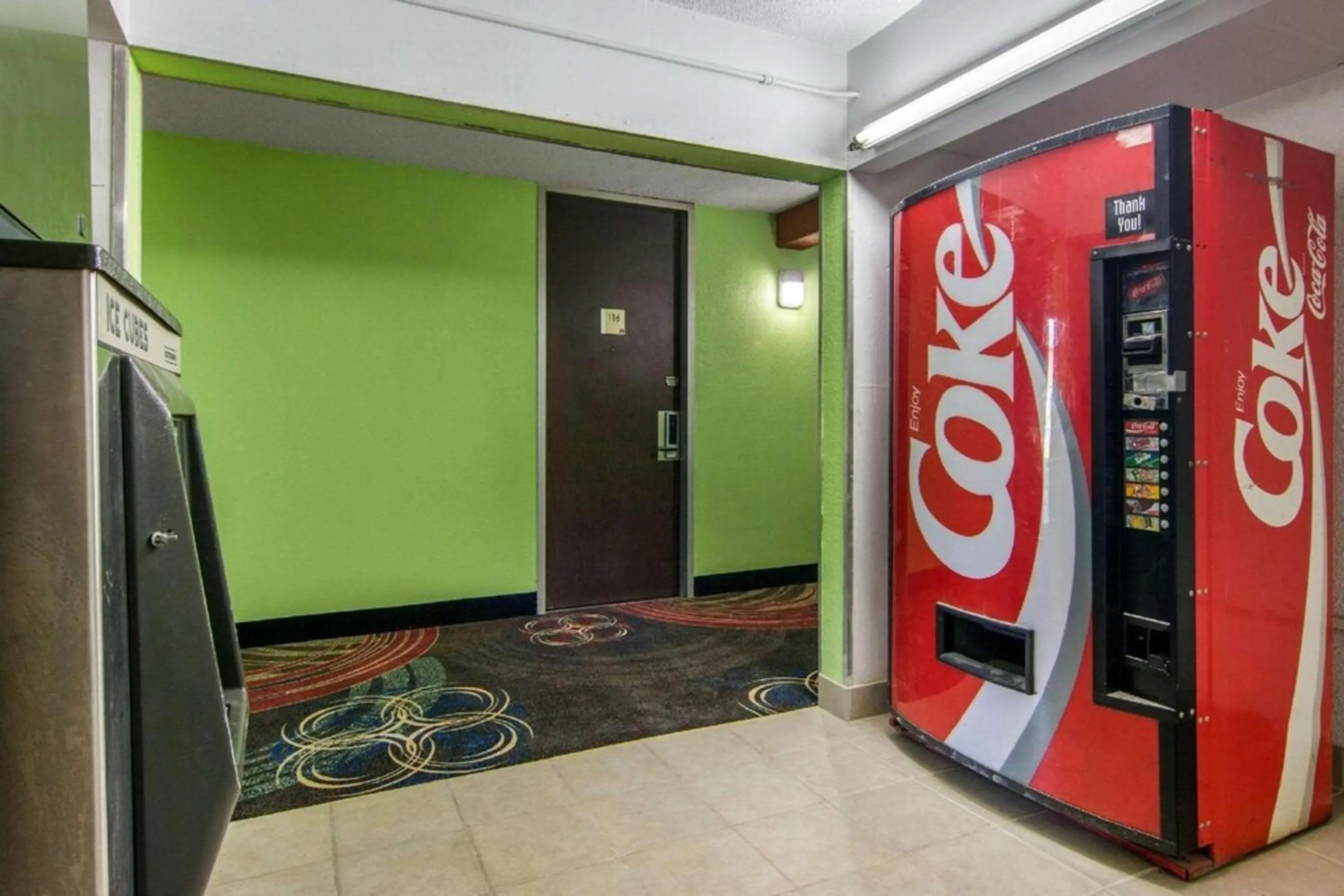 Forsythia Inn & Suites