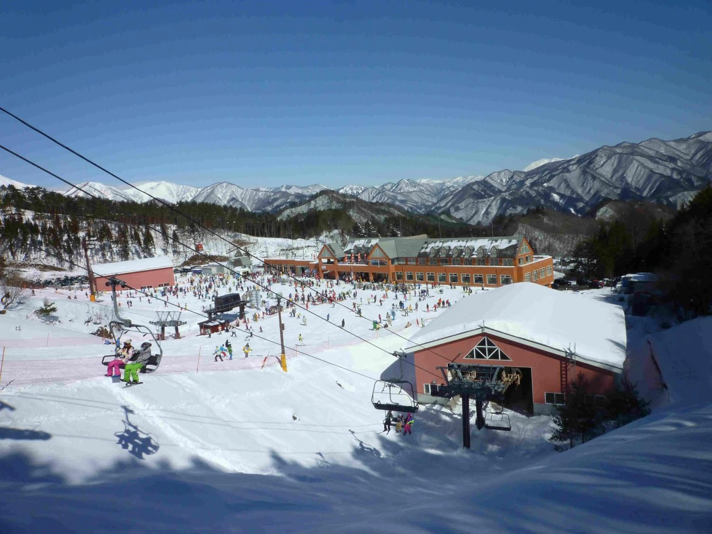 Skiing in Minakami Hotel Juraku