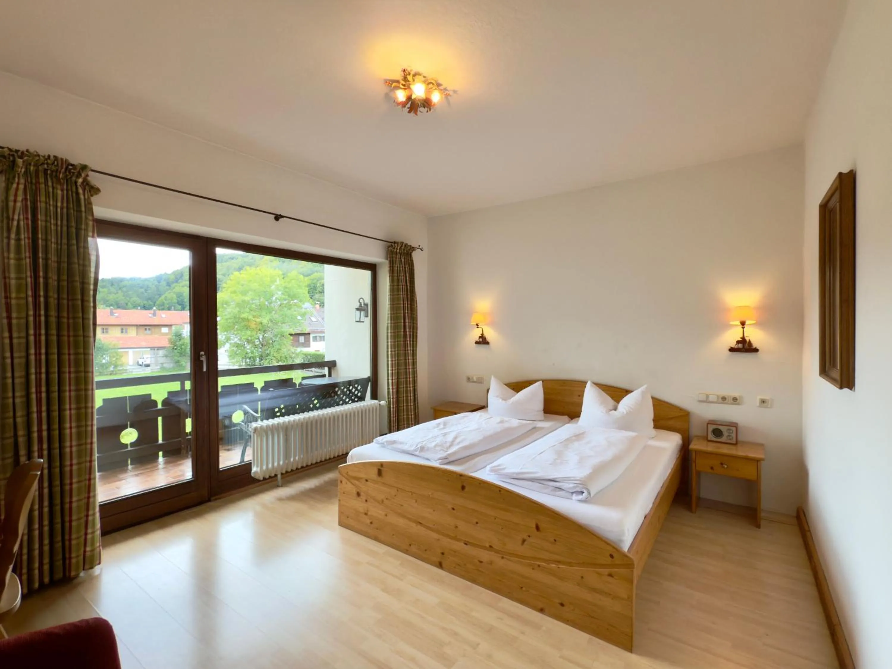 Balcony/Terrace, Bed in Hotel Forsthaus Oberau